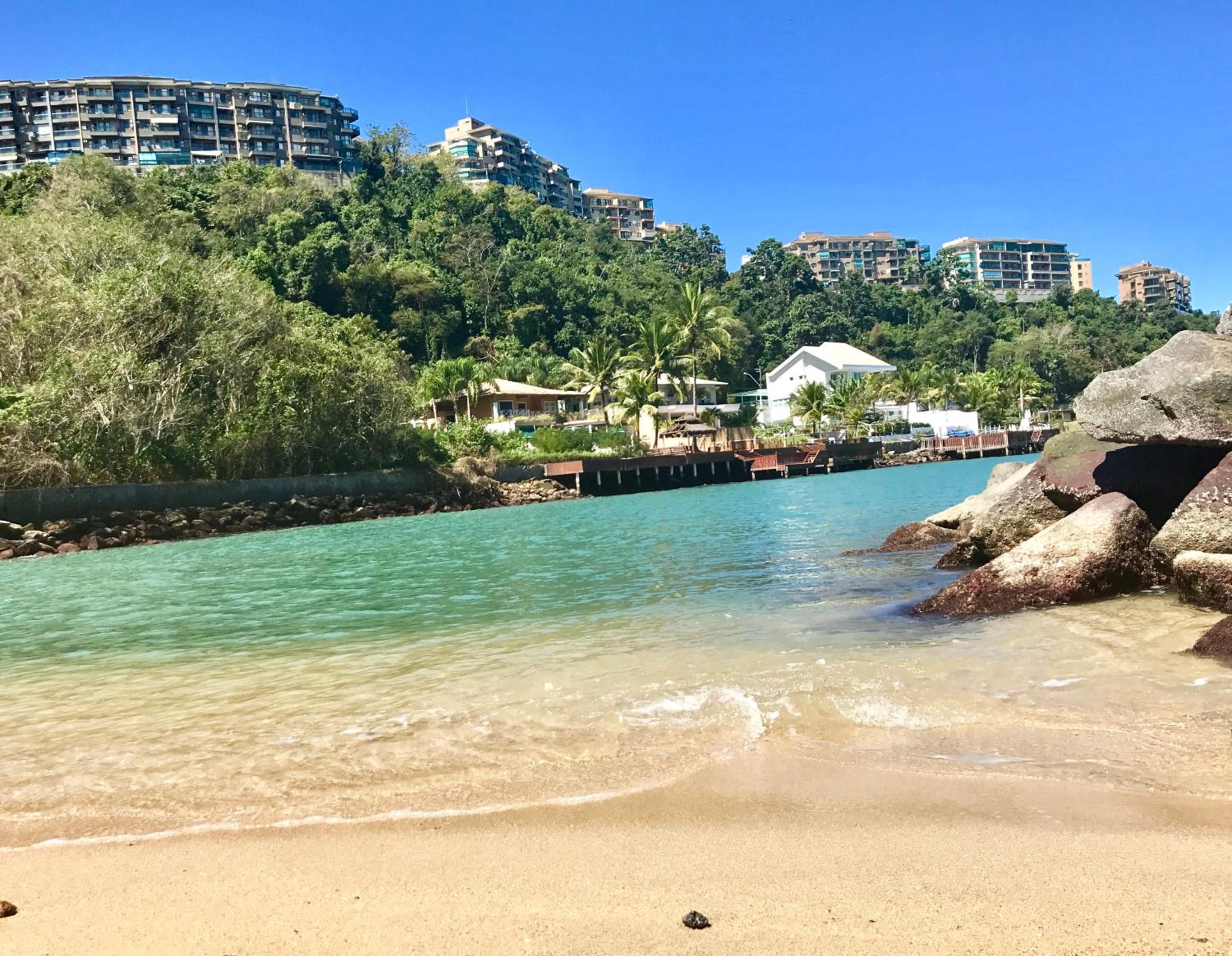 Porto Real Suites - Apto com vista para o mar e lazer de resort