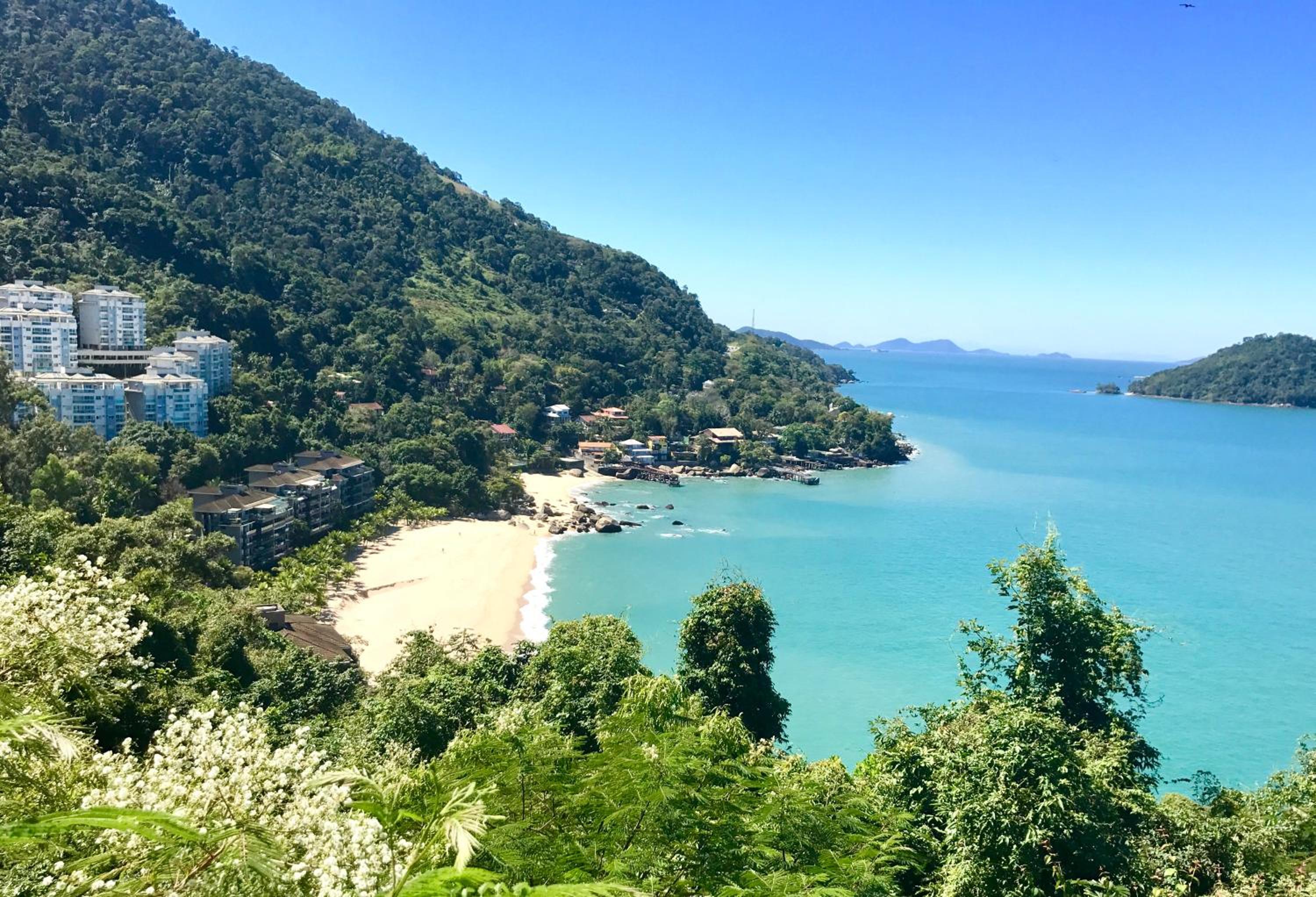 Porto Real Suites - Apto com vista para o mar e lazer de resort