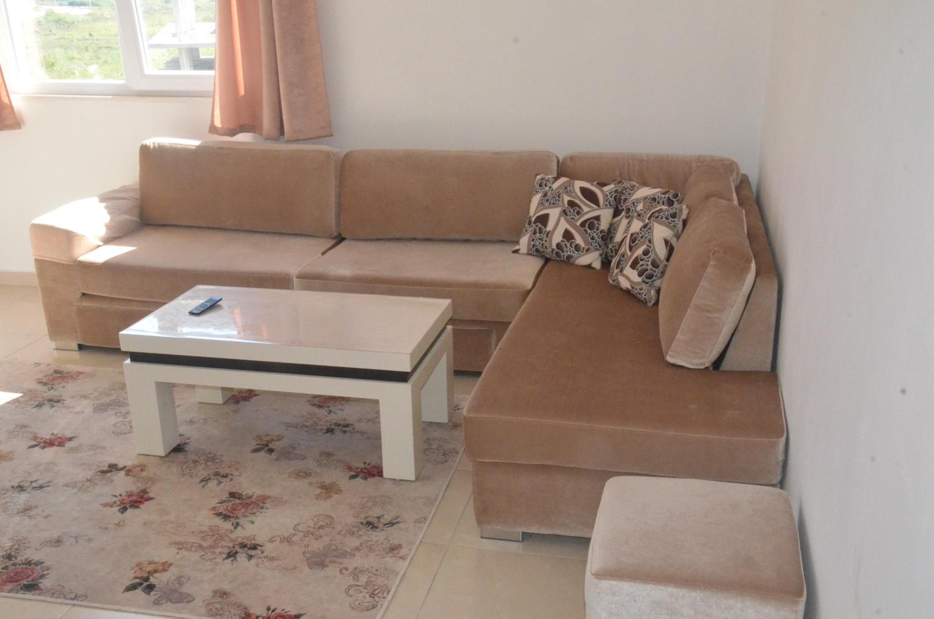 Everest Apartments Shengjin