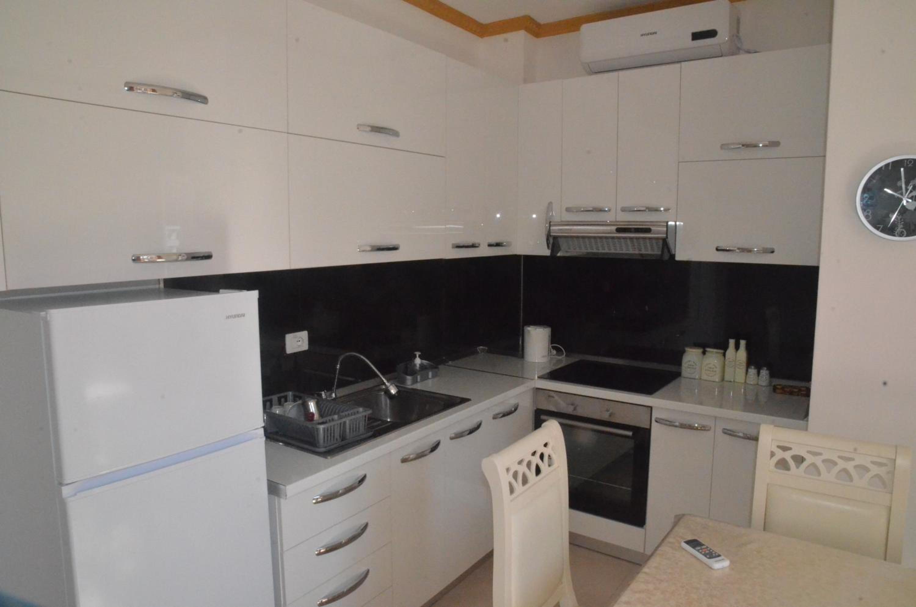 Everest Apartments Shengjin