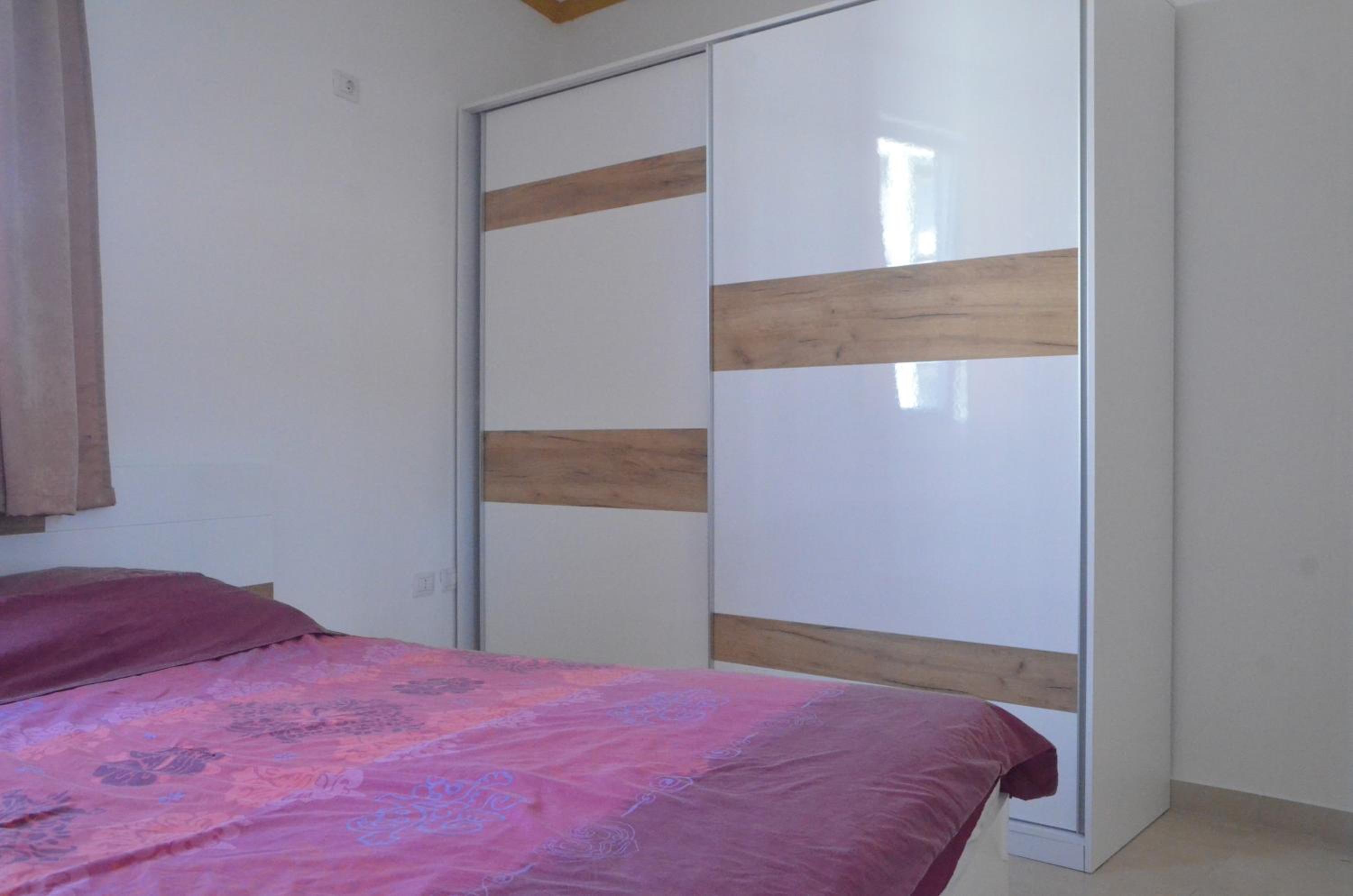 Everest Apartments Shengjin