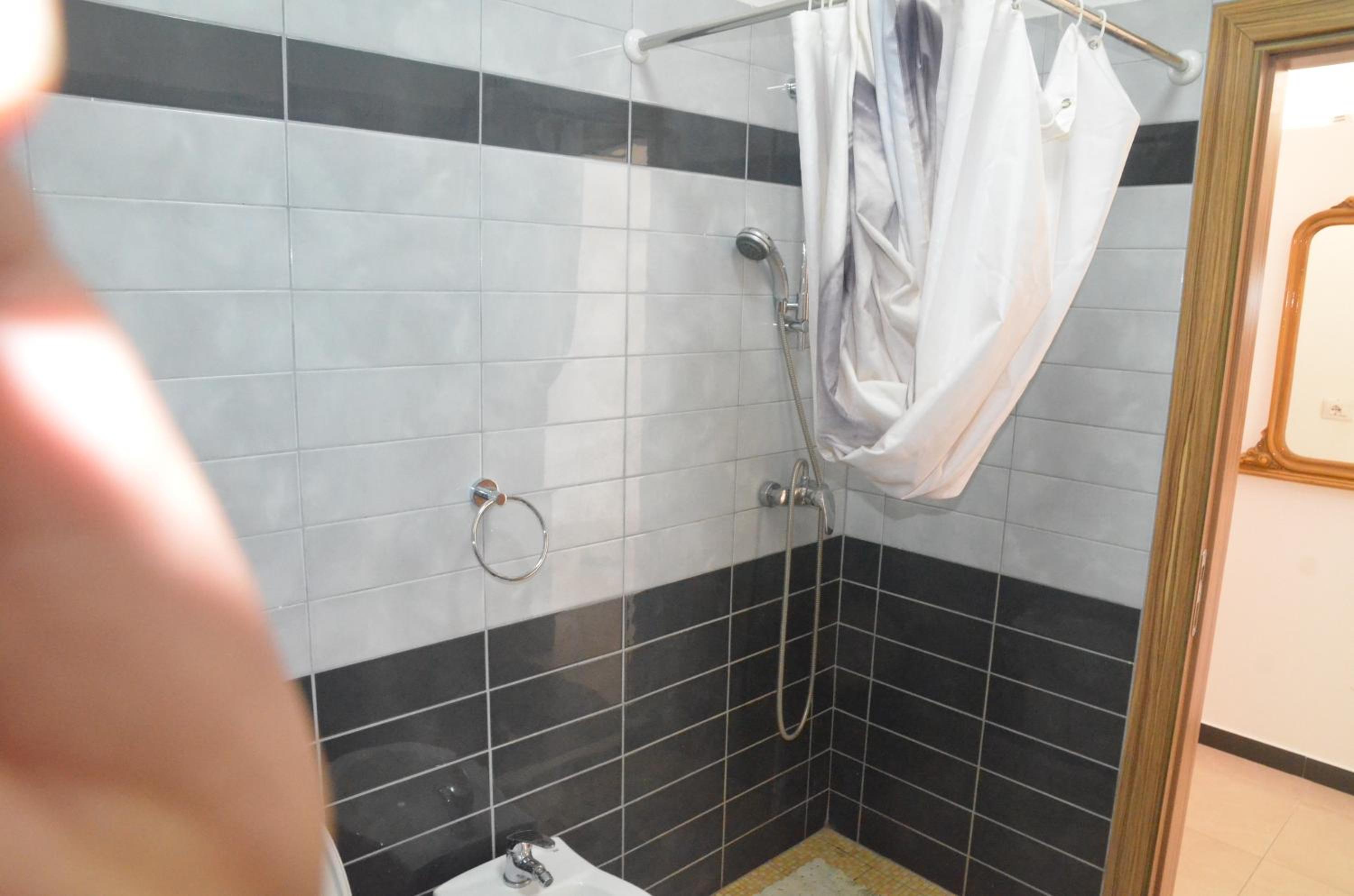 Everest Apartments Shengjin
