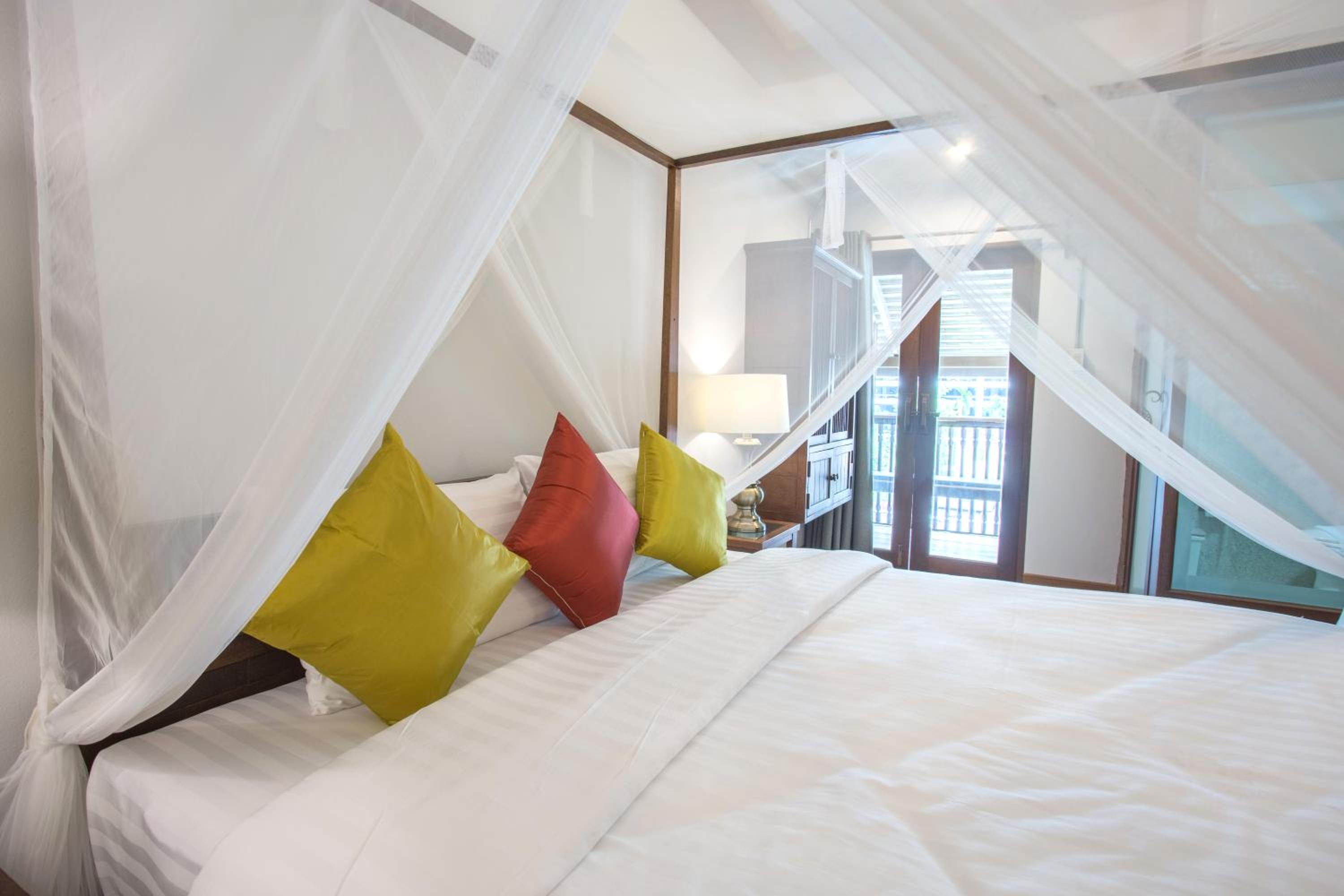 NightBazaar Inn Hotel 10