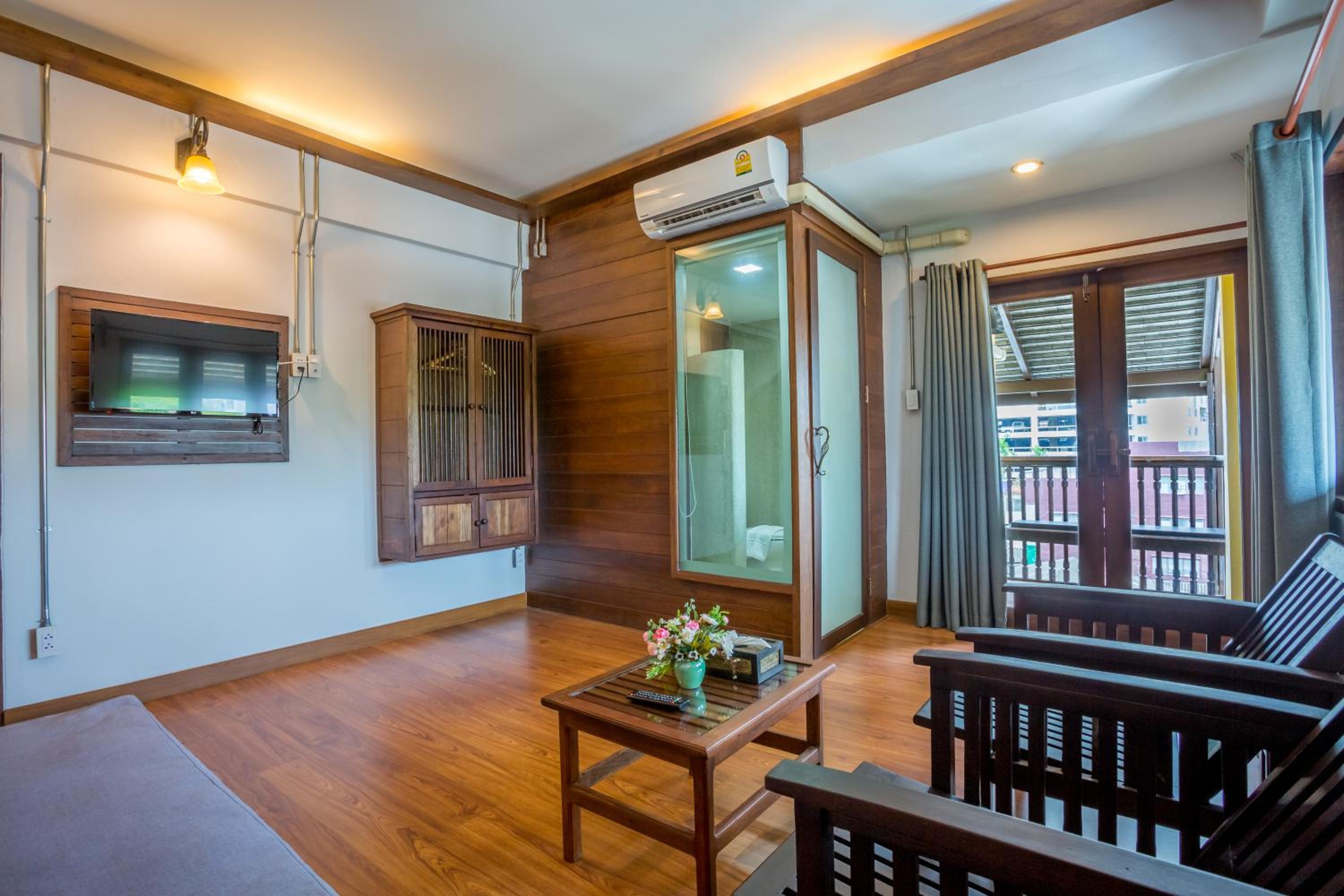 NightBazaar Inn Hotel 16