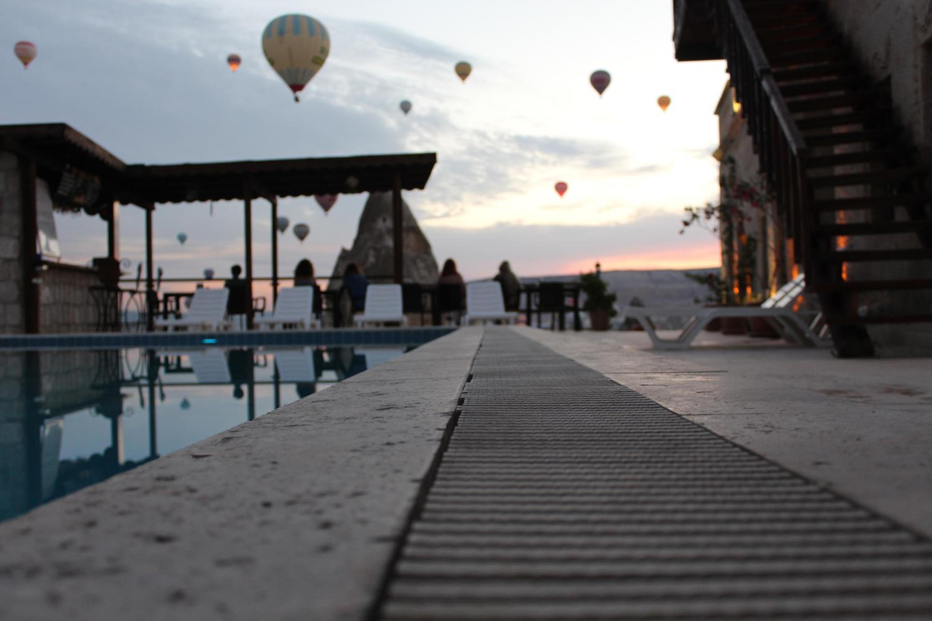 Shoestring Cave House - Image 52