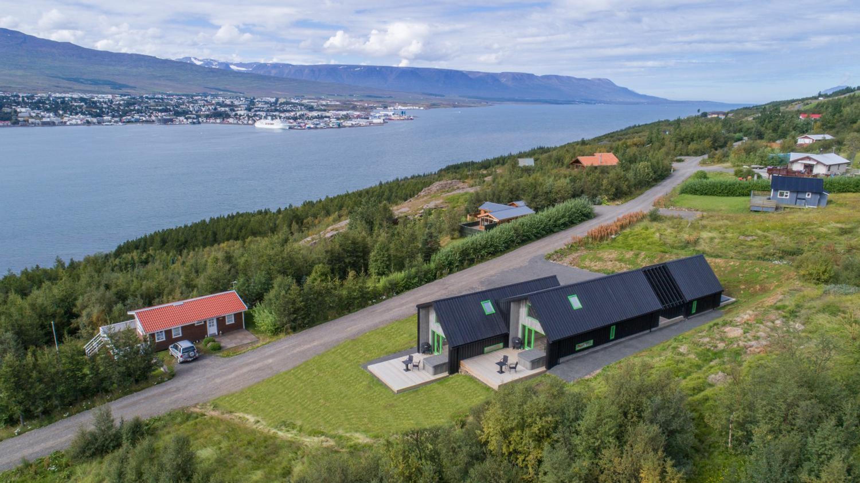 Viking Cottages & Apartments