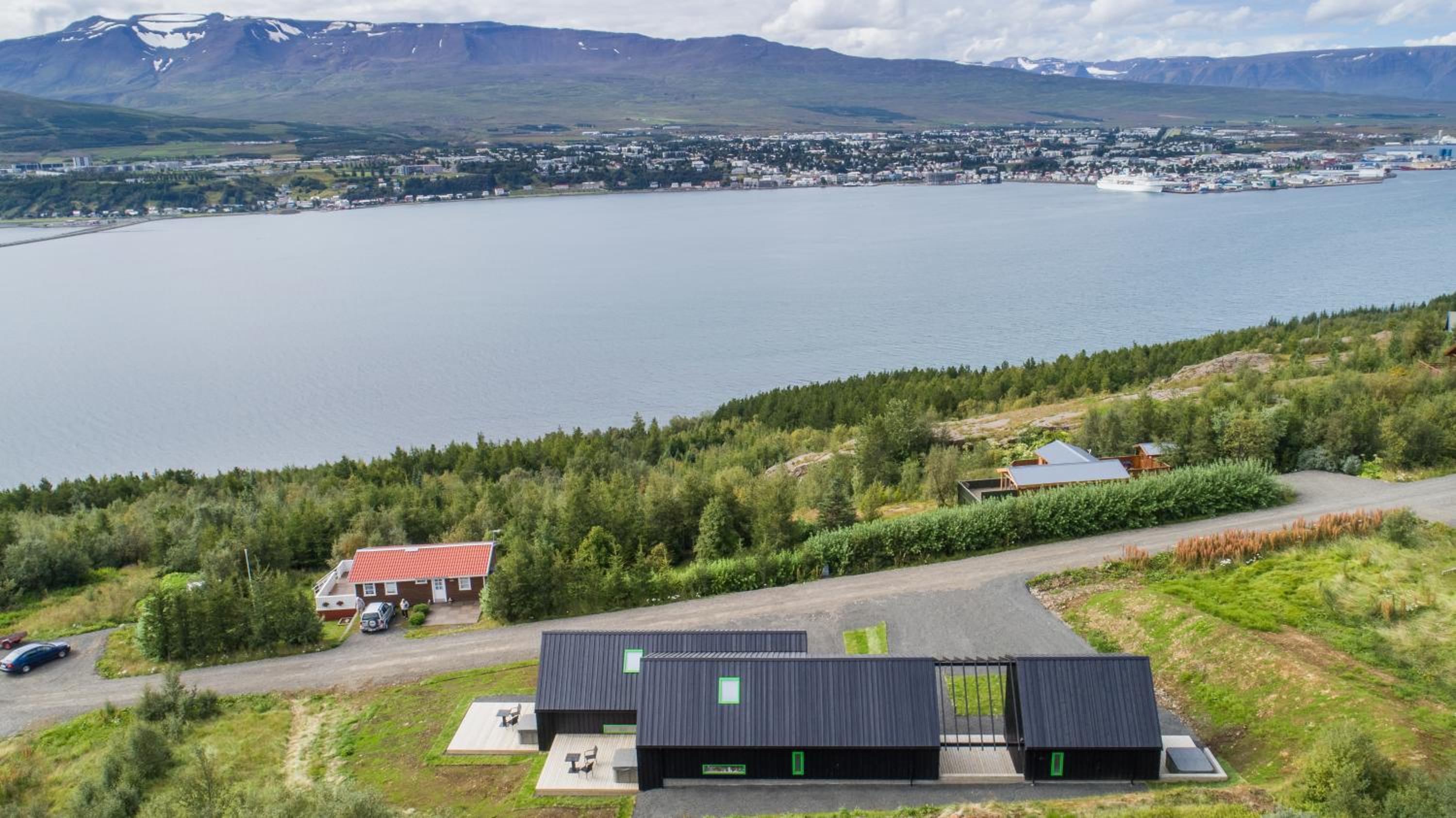 Viking Cottages & Apartments