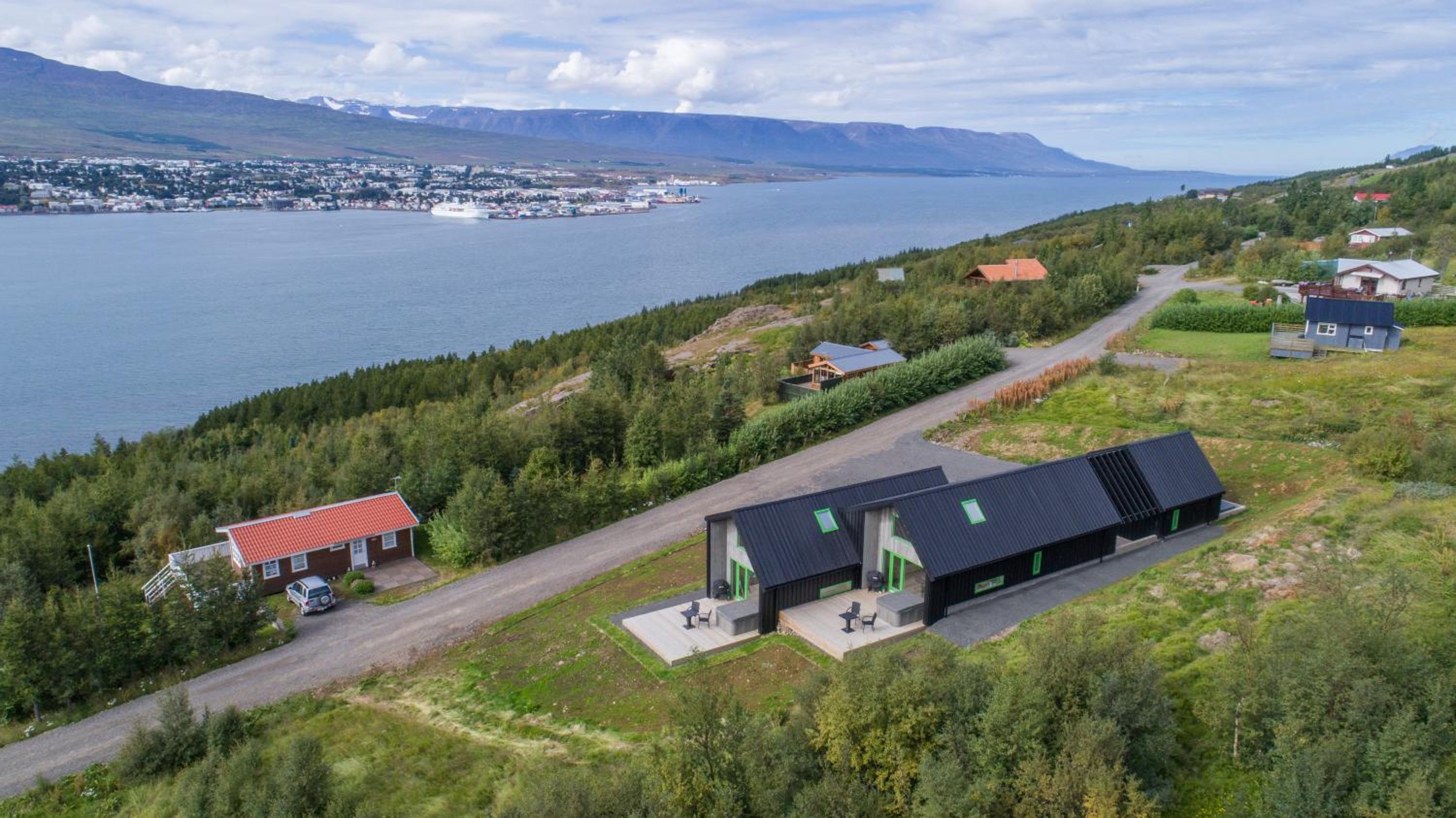 Viking Cottages & Apartments