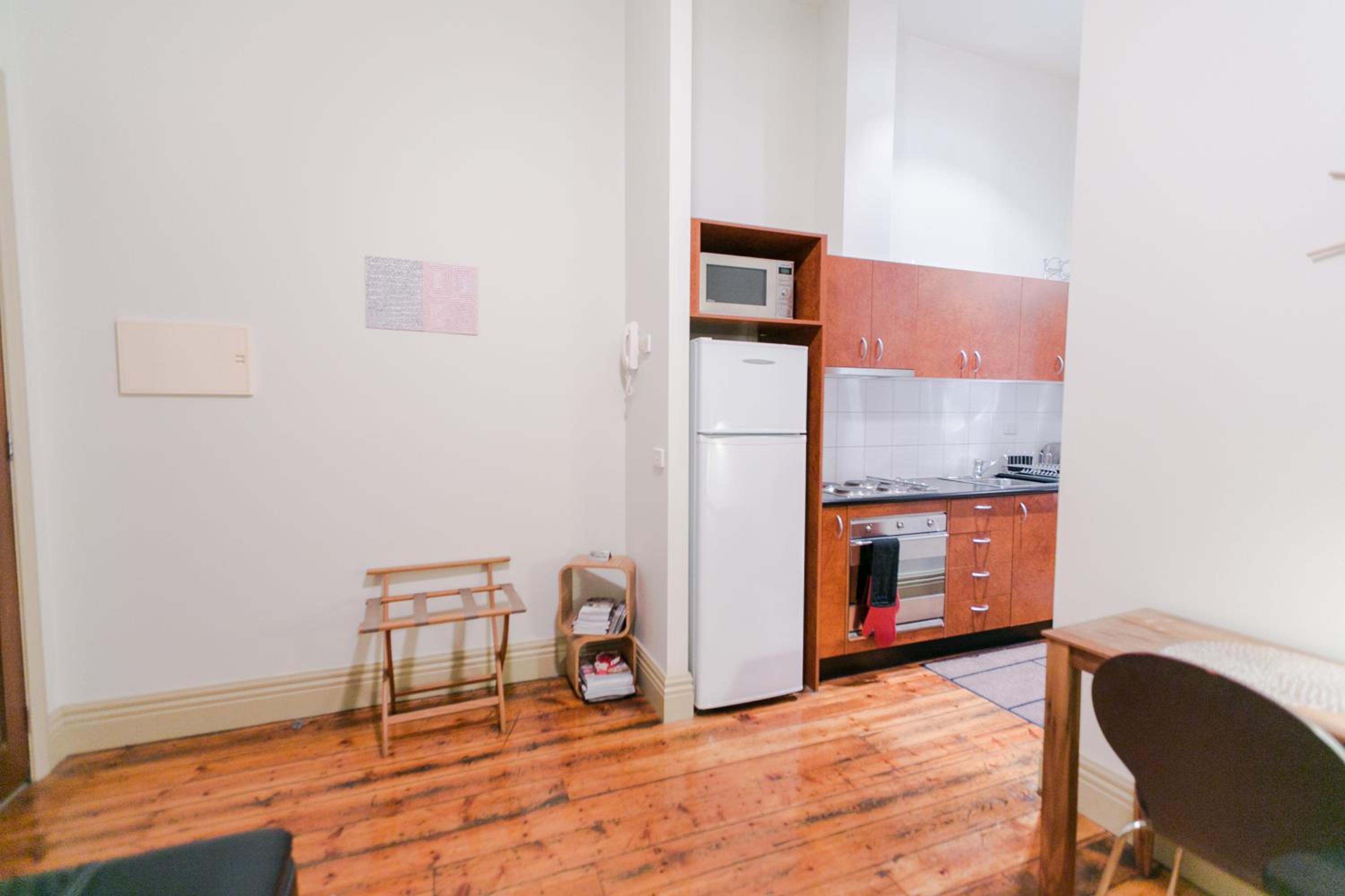Flinders Lane Superior Studio Apartment