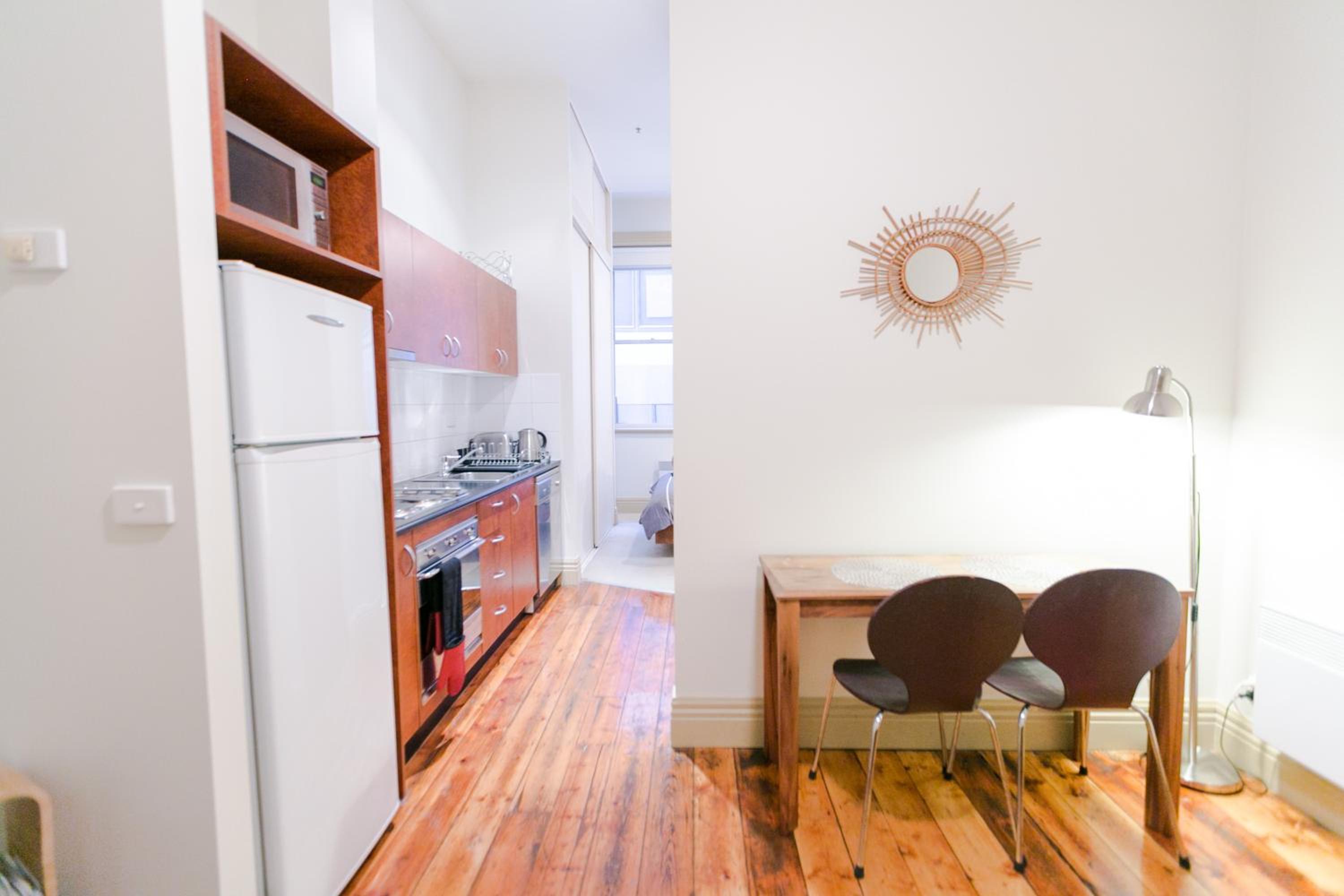 Flinders Lane Superior Studio Apartment