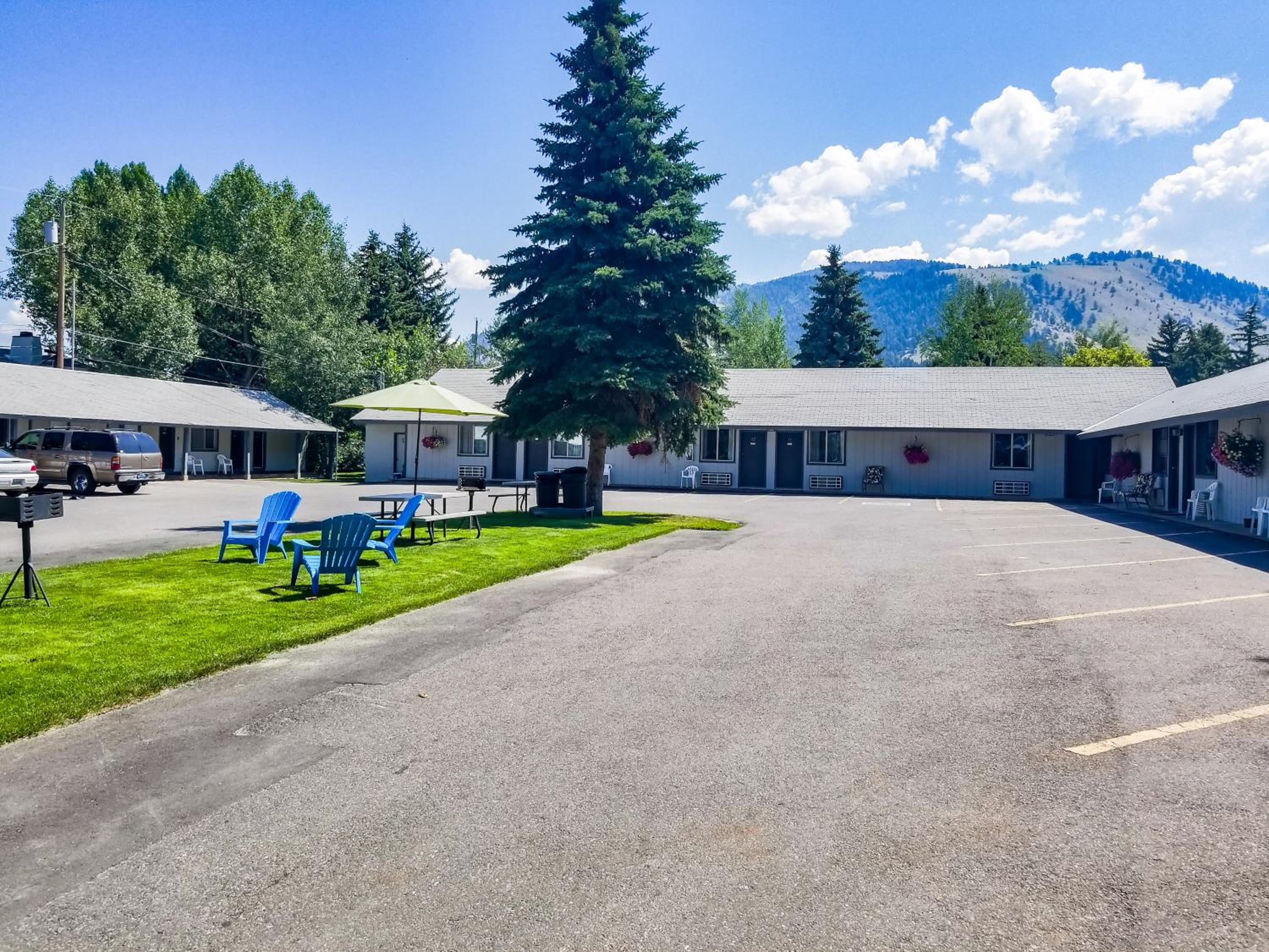 Alpine Motel view 4