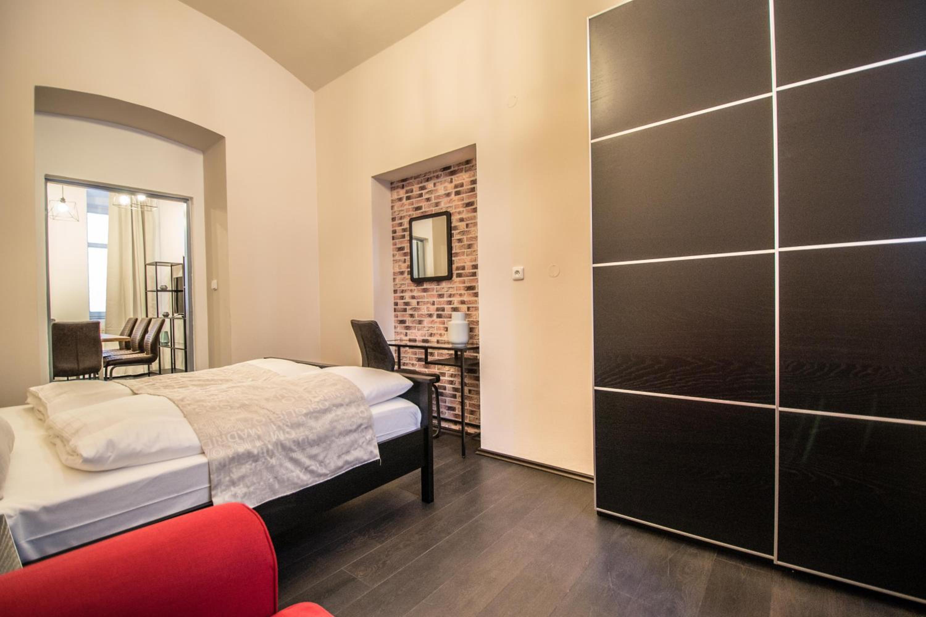 Brooklyn Sauna Apt by Ruterra
