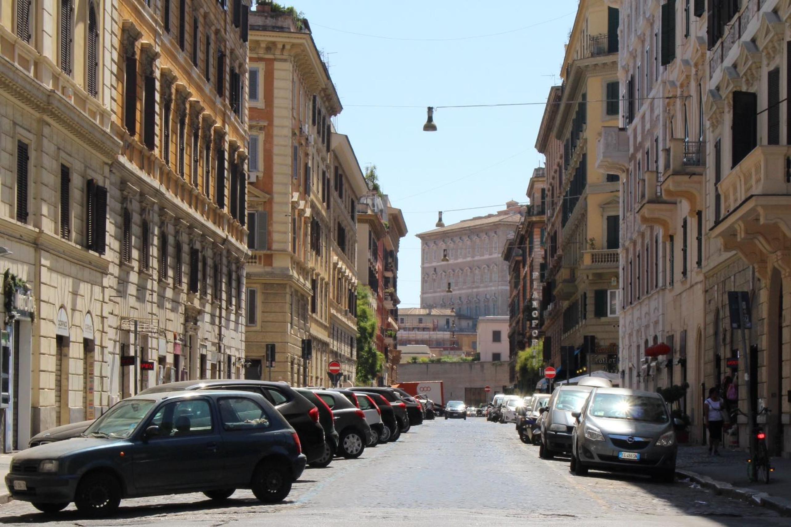 Julius Caesar 183 en Rome — other
