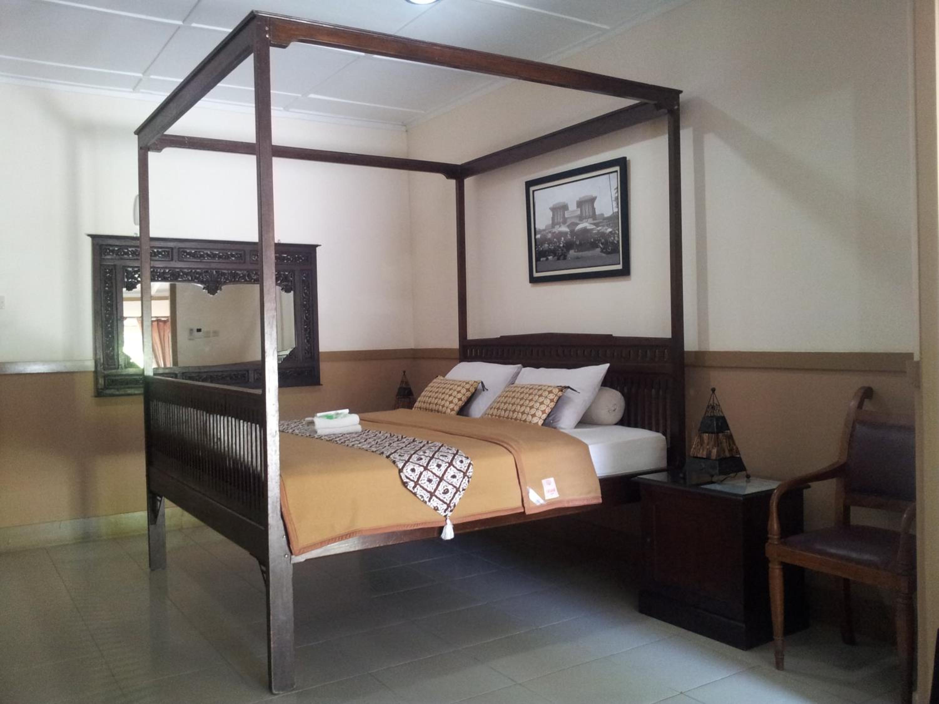 Ndalem Suratin Guesthouse