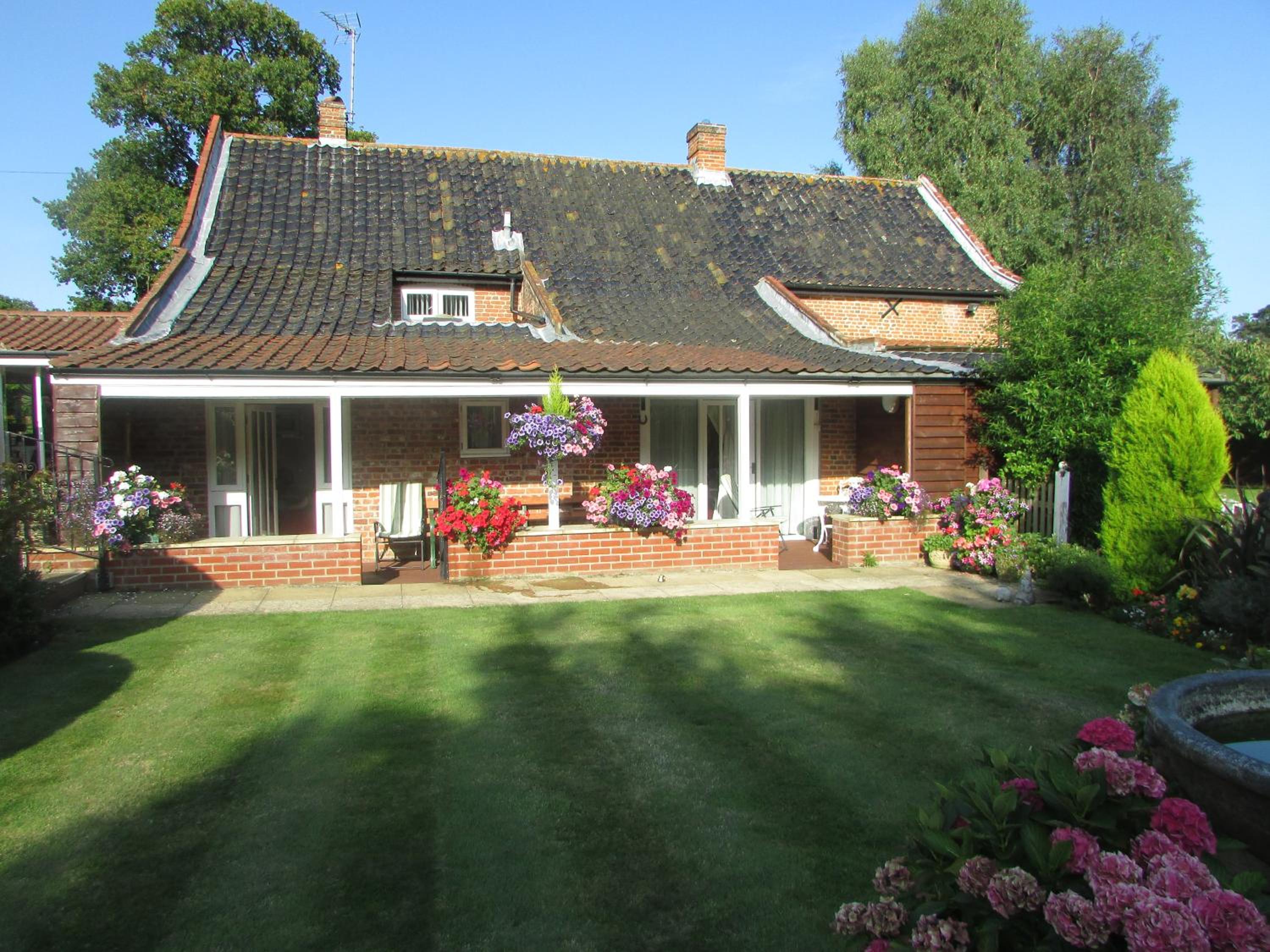 Decoy Barn Fritton