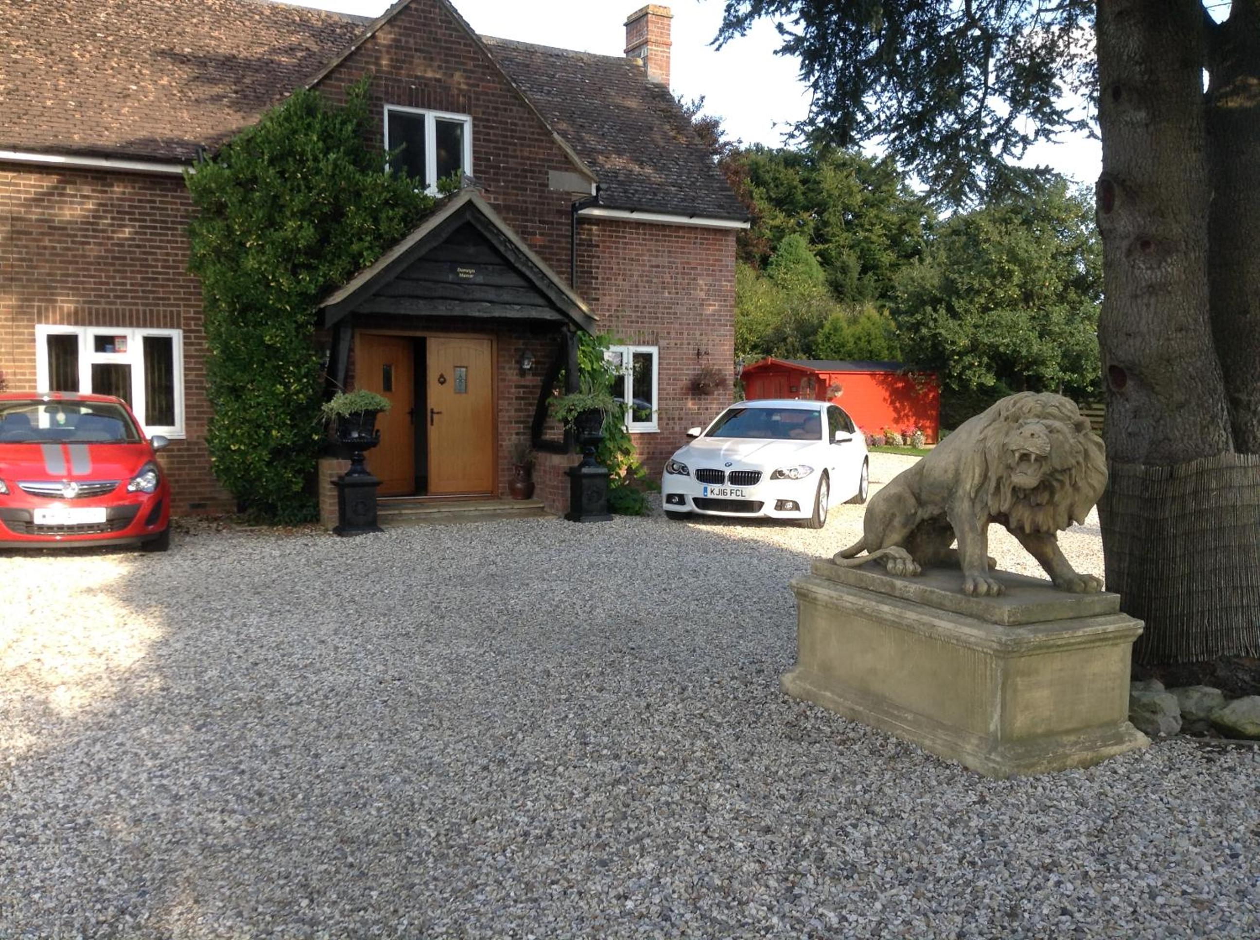 B&B Dorwyn Manor view 2