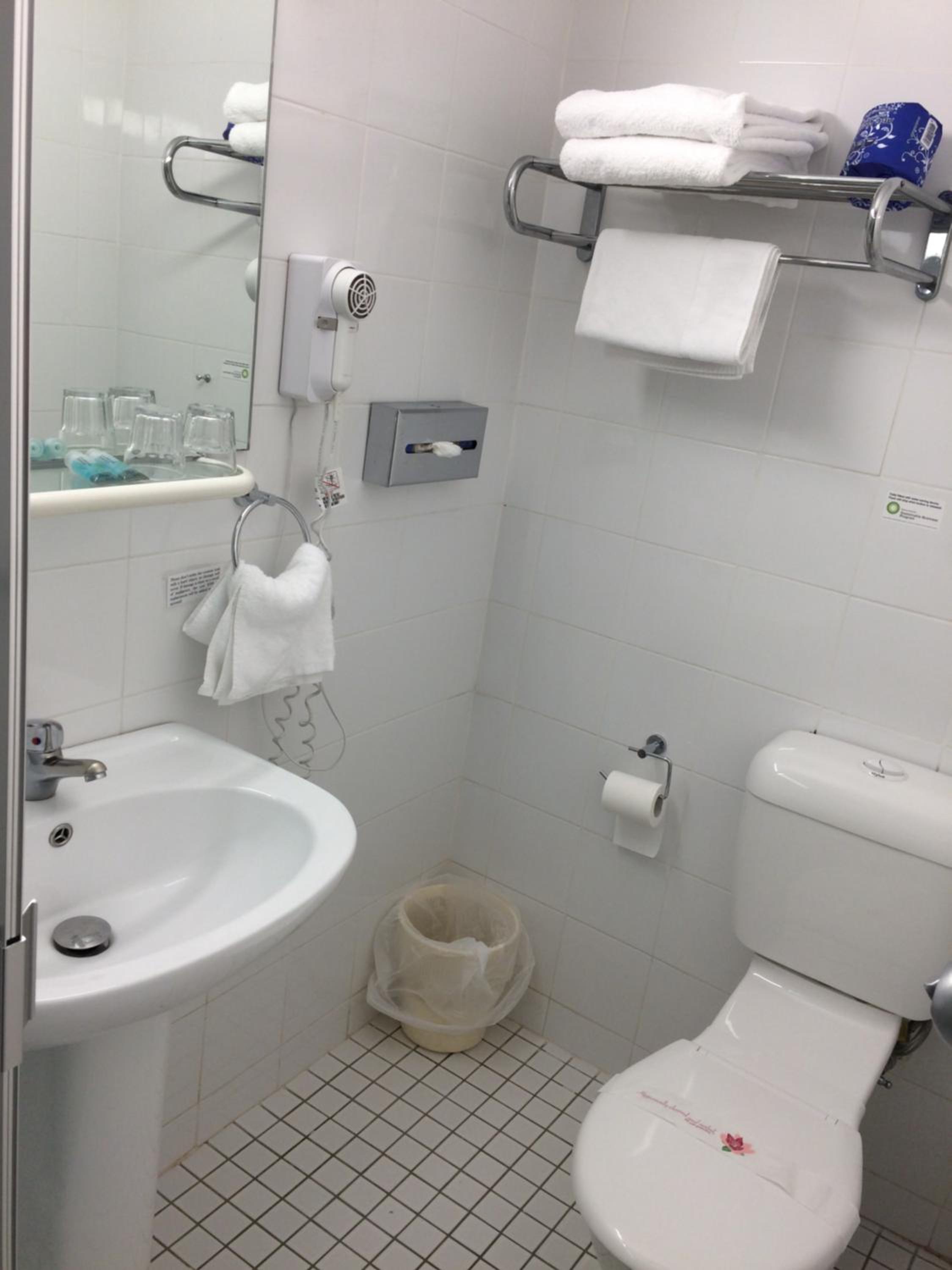 Edgecliff Lodge Motel