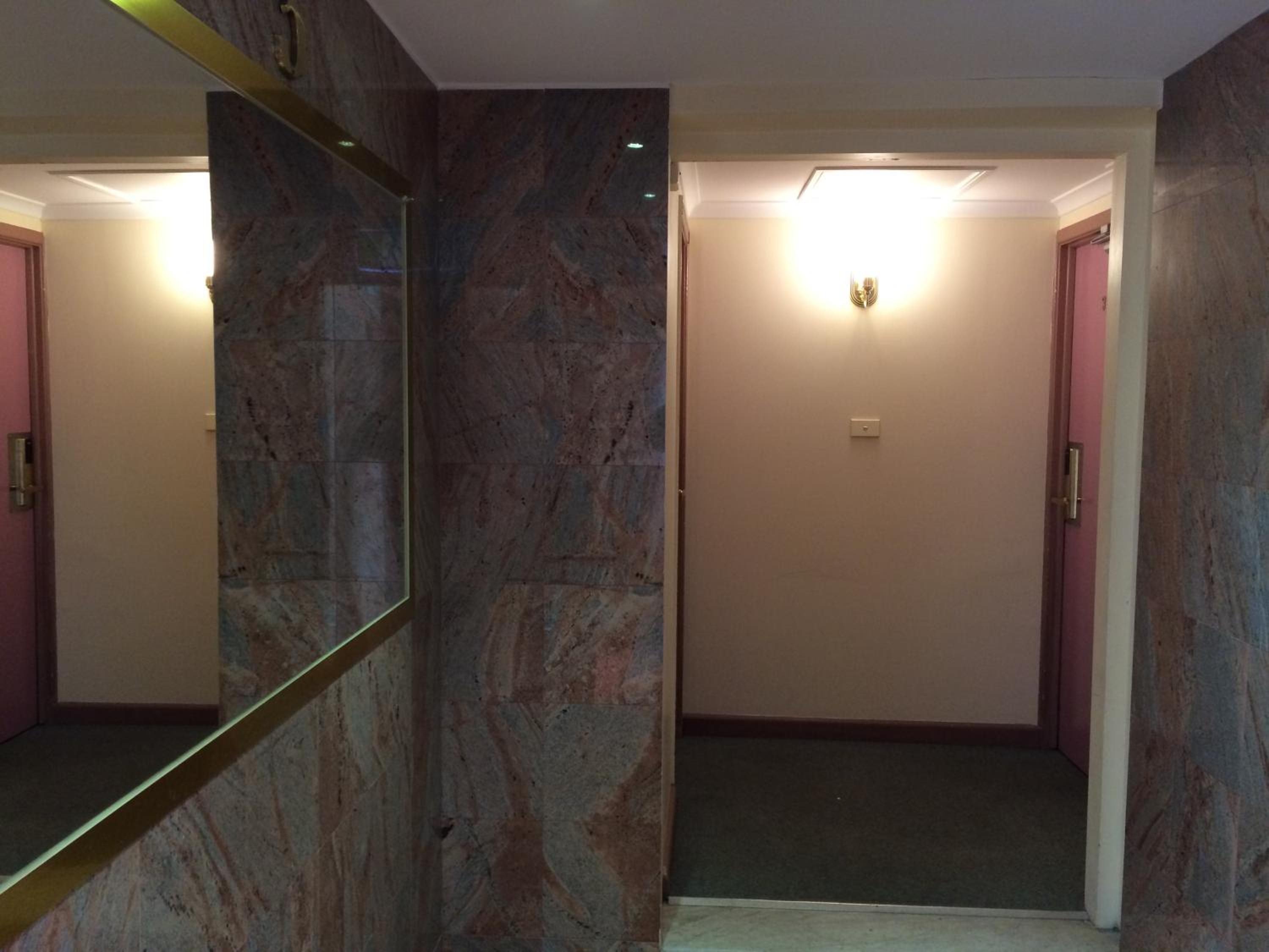 Edgecliff Lodge Motel