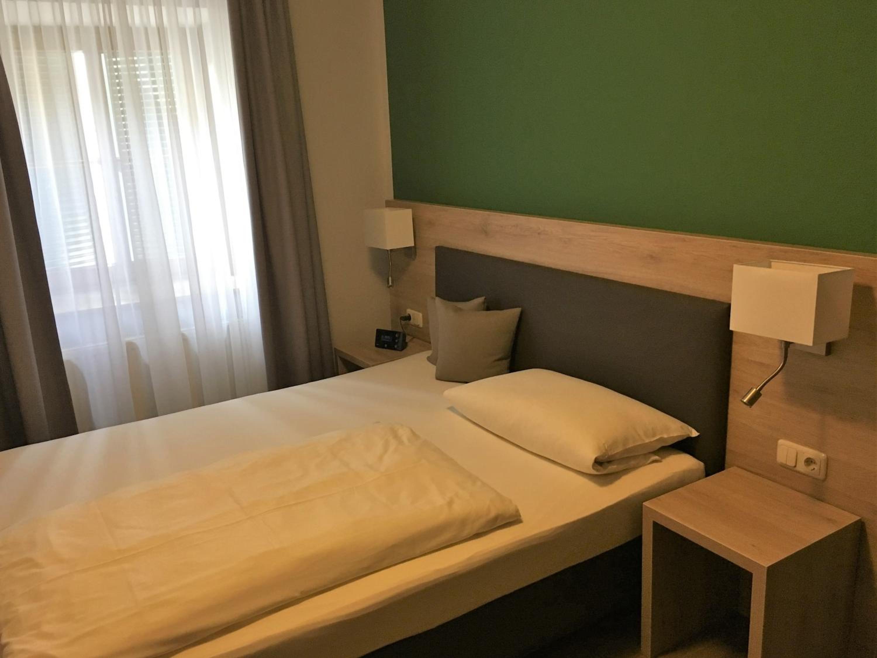 Eberl Hotel Pension München Feldmoching