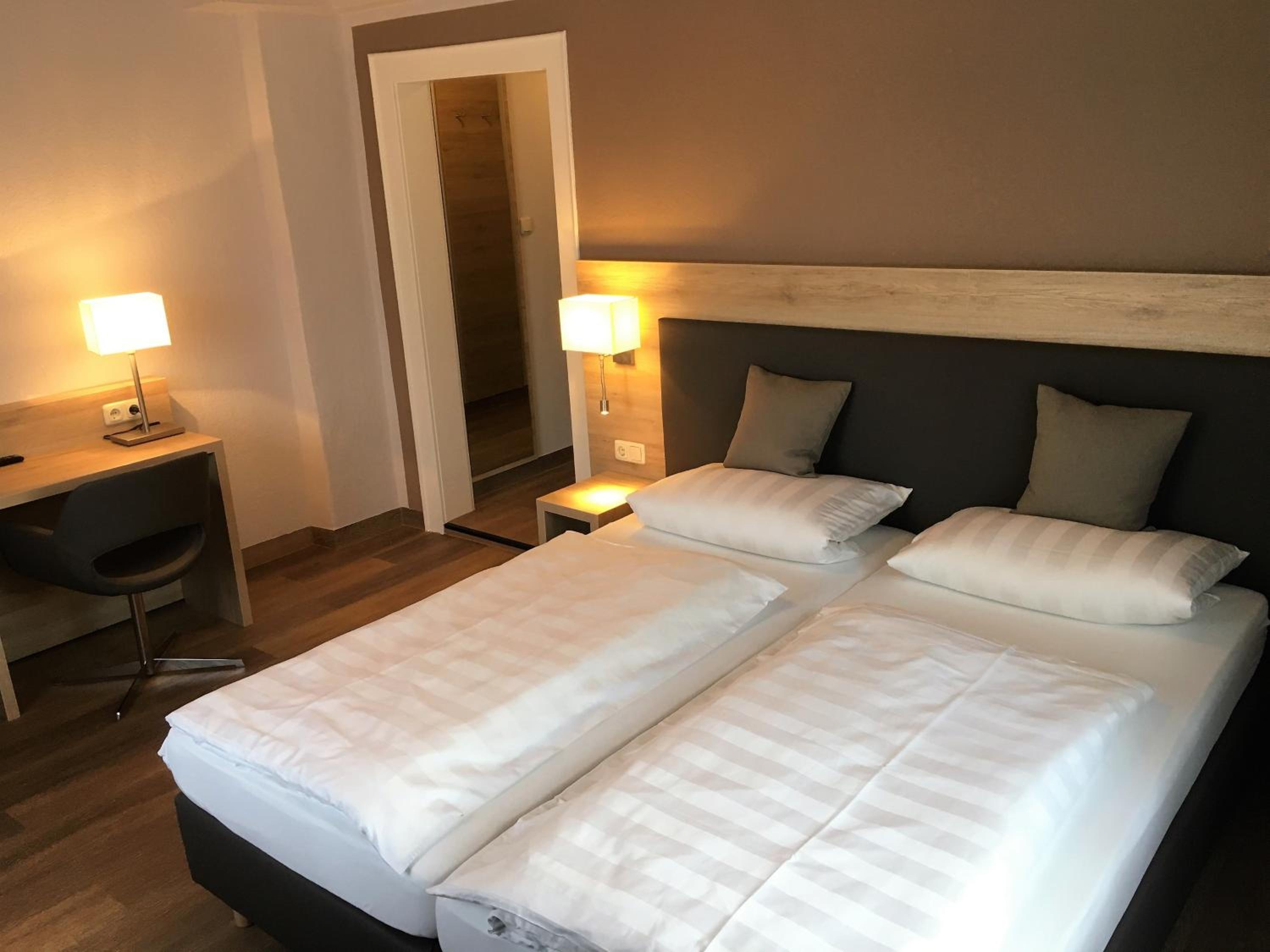 Eberl Hotel Pension München Feldmoching