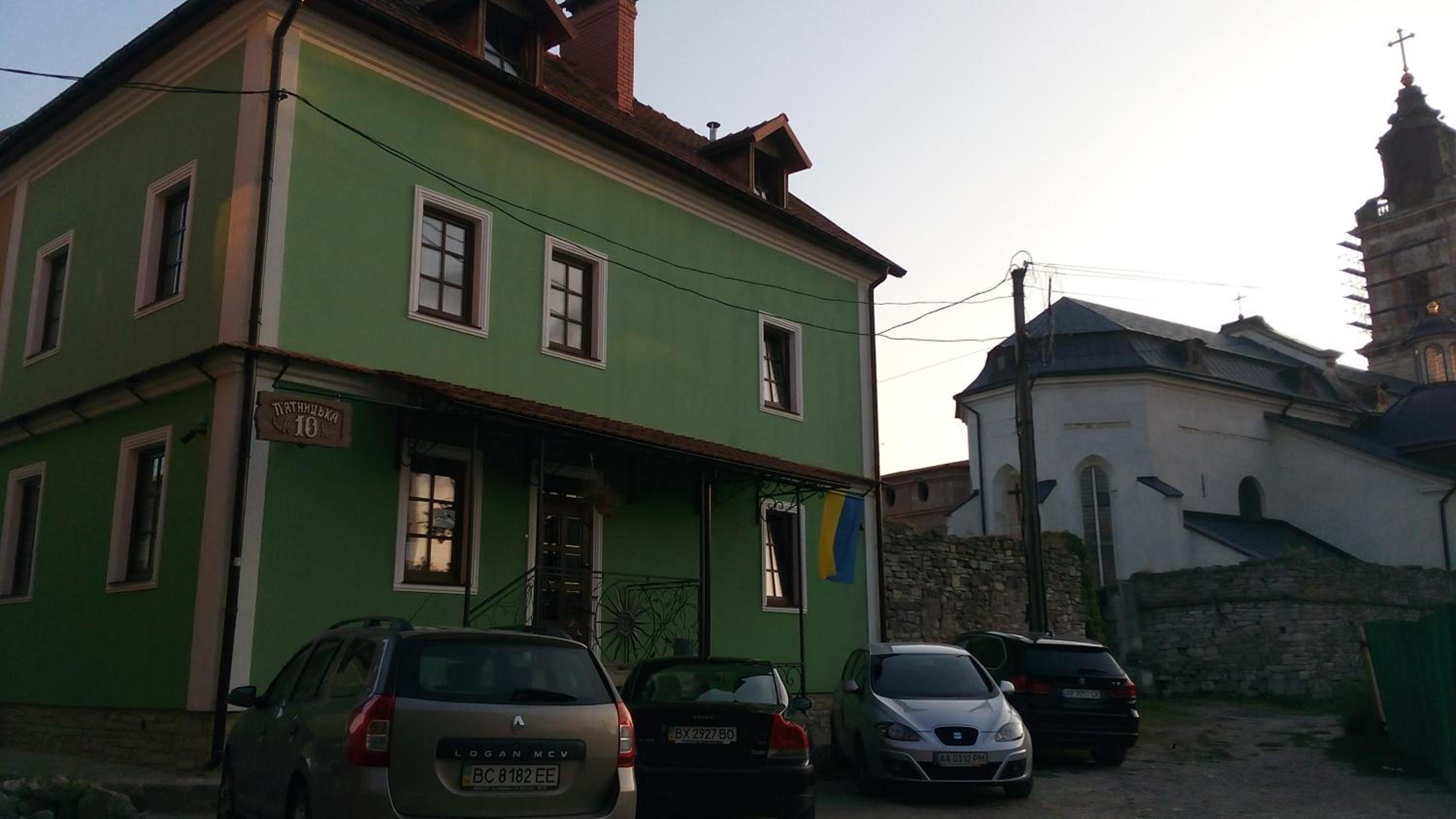 Home Hotel, photo 57