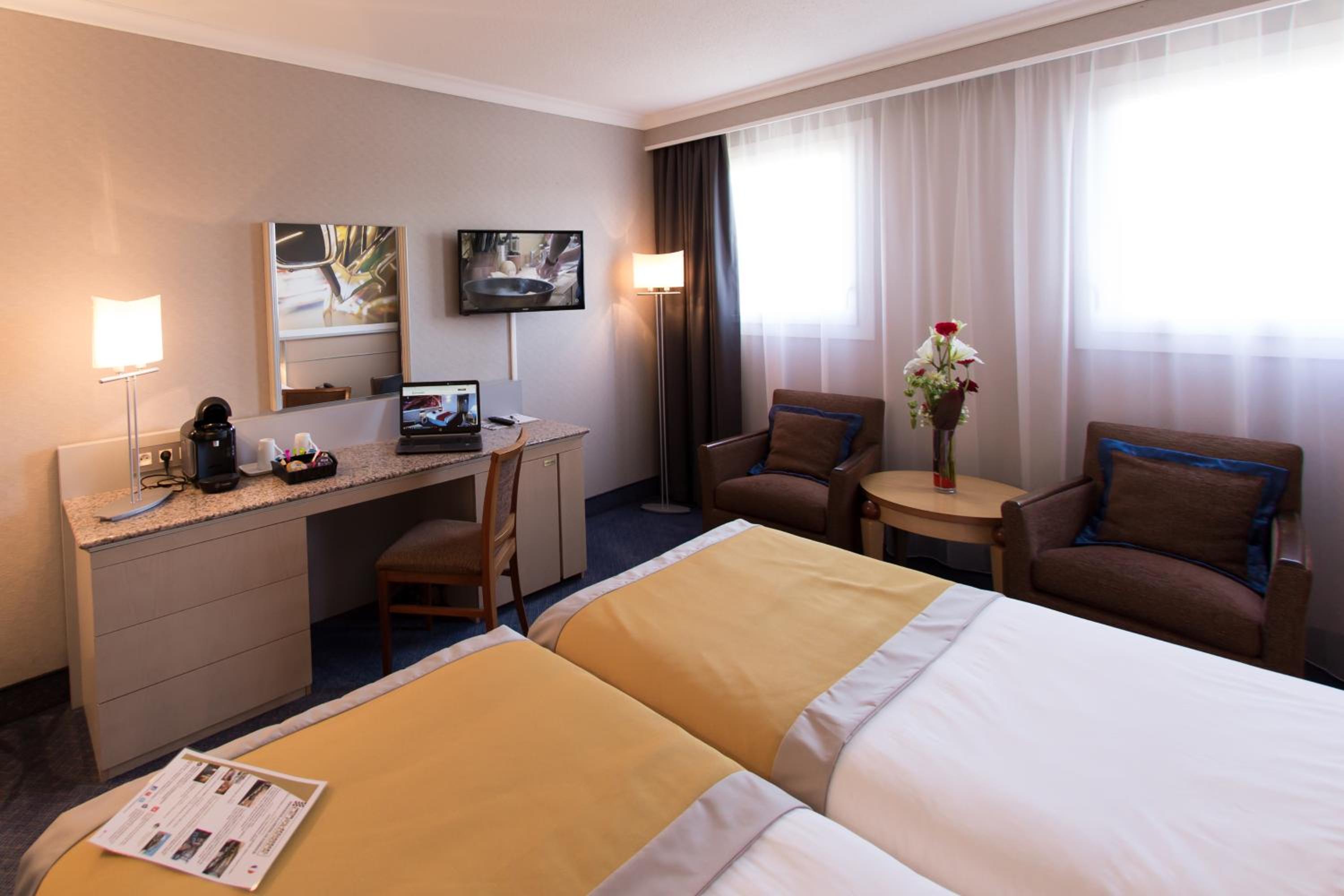 Hôtel Le Paddock — 14