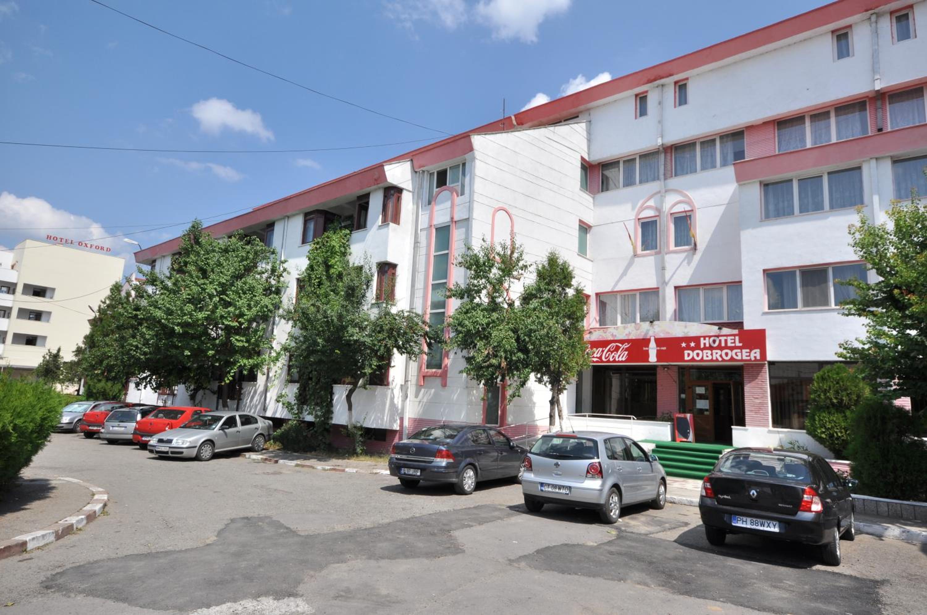 Hotel Dobrogea en Constanţa — hotel building