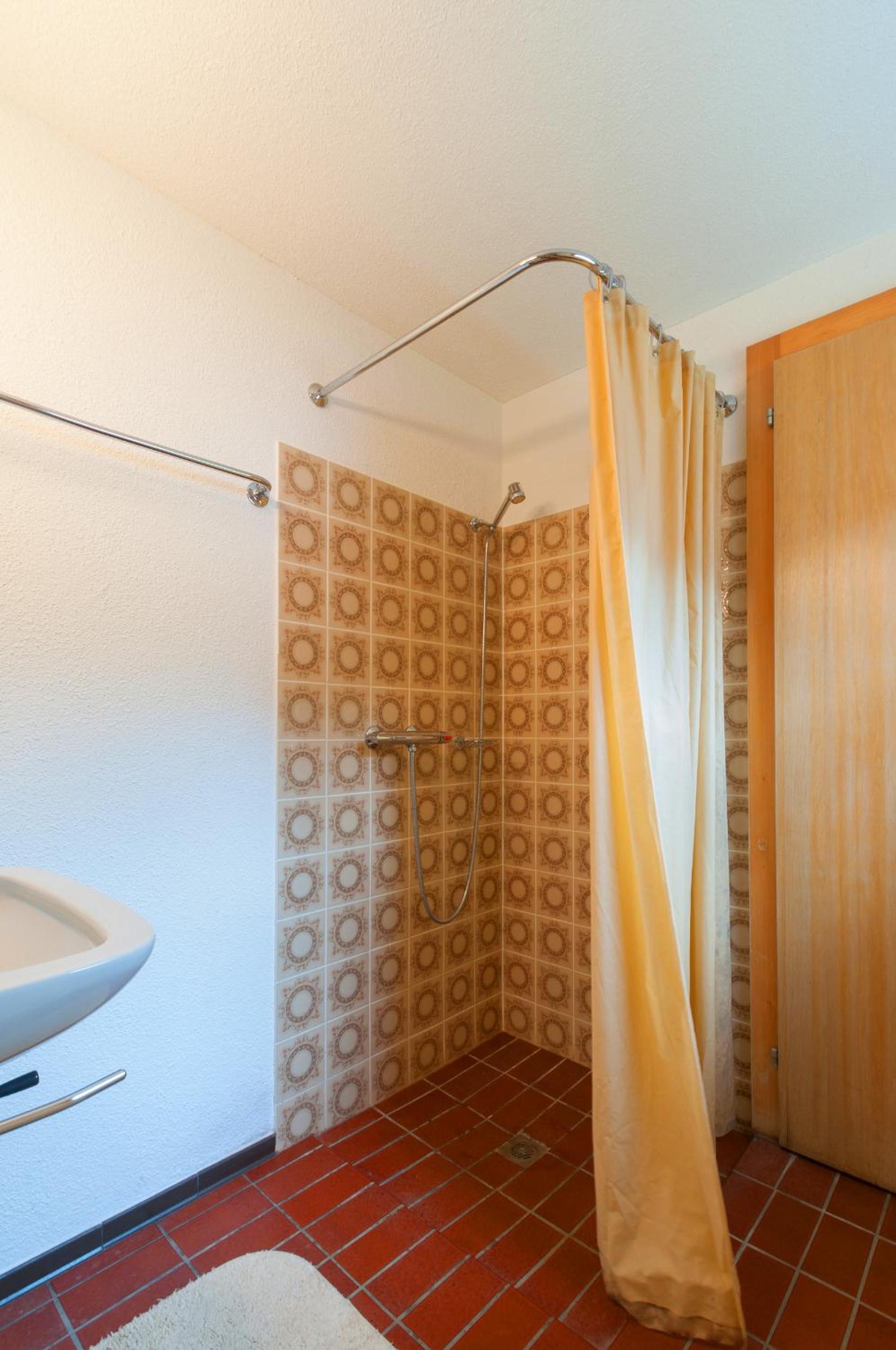 Haus Nussbaumweg 6