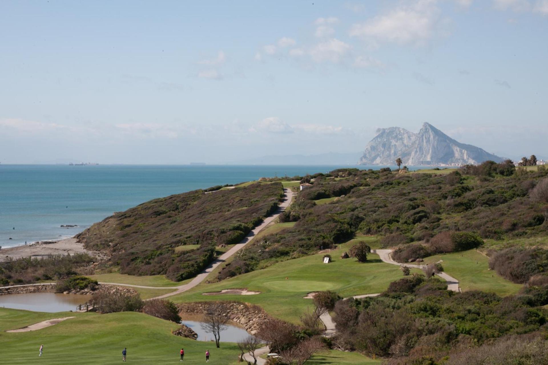 Luxury Apartment Sea, Golf and Gibraltar View, Alcaidesa The Links, Ap 102 view 4