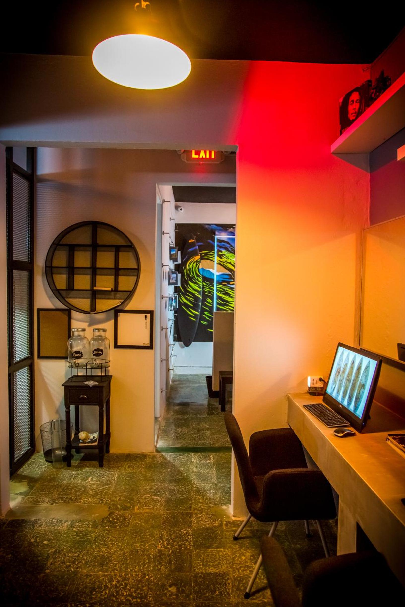 Nomada Urban Beach Hostel- Calle Loiza 55