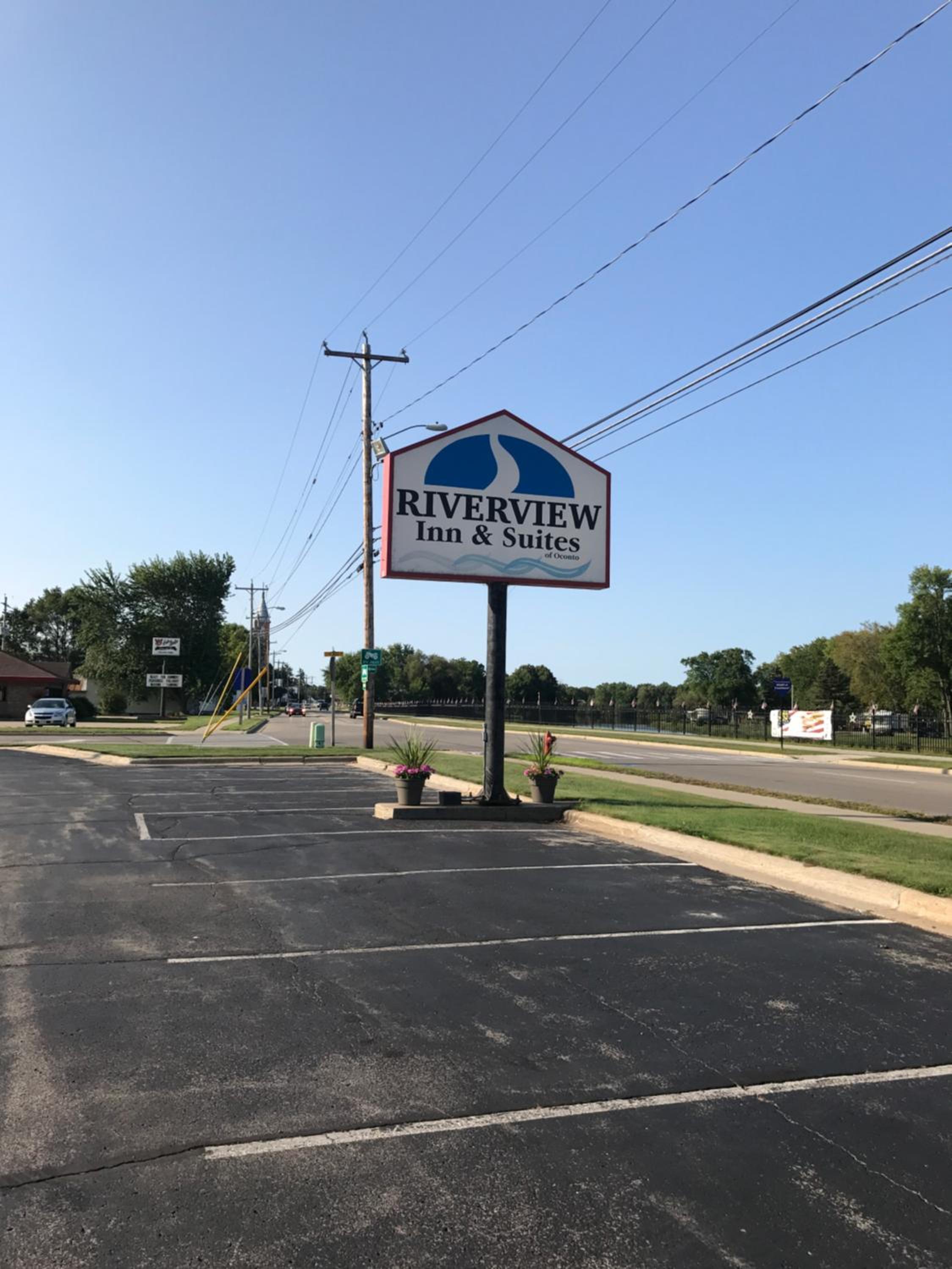 Econo Lodge Inn & Suites Oconto