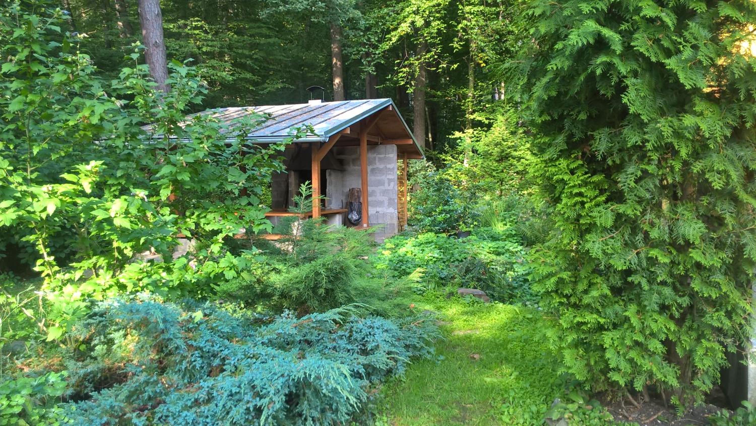 Chata nad kúpaliskom view 3