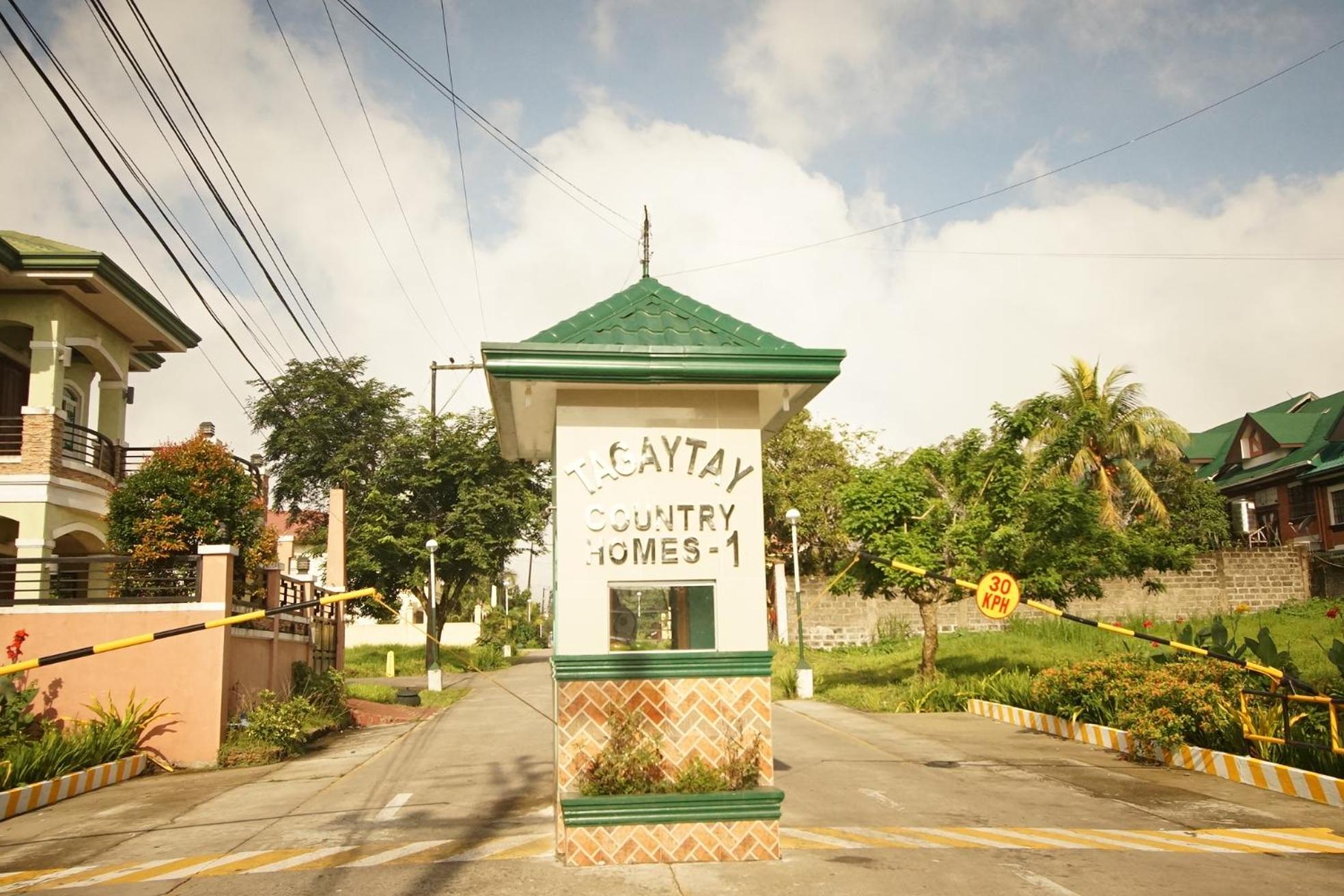 Charming Tagaytay Vacation Home