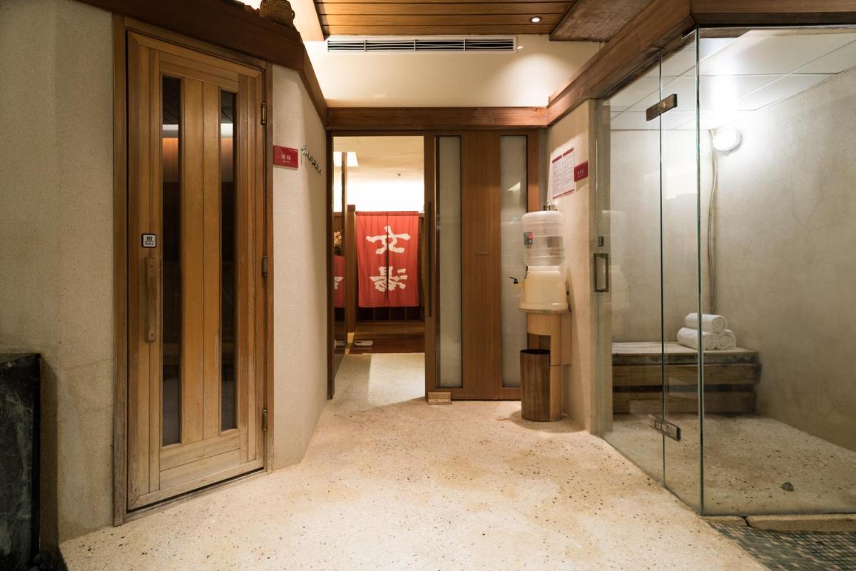 hotel reception