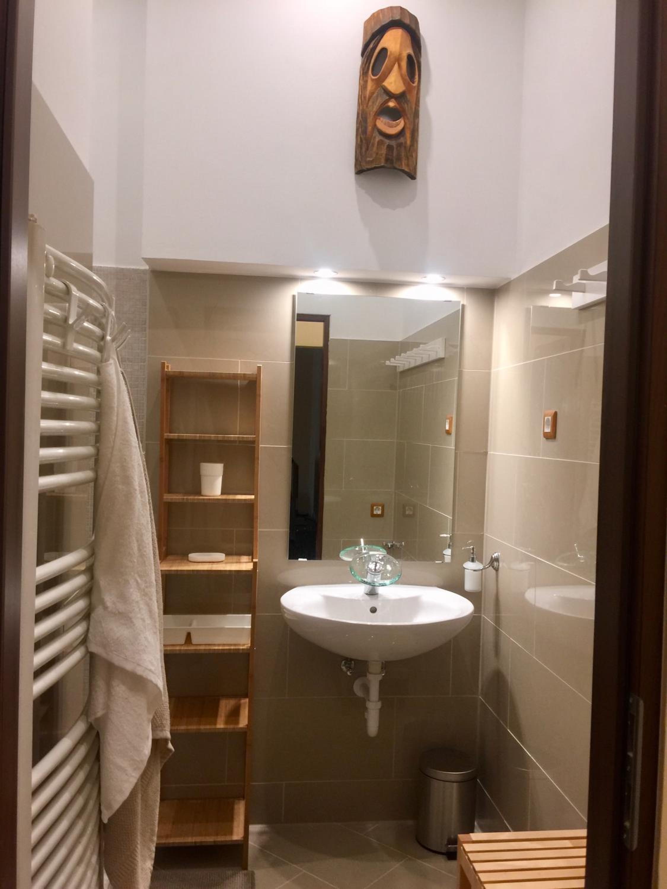 Entire luxury apartment in the city center view 4