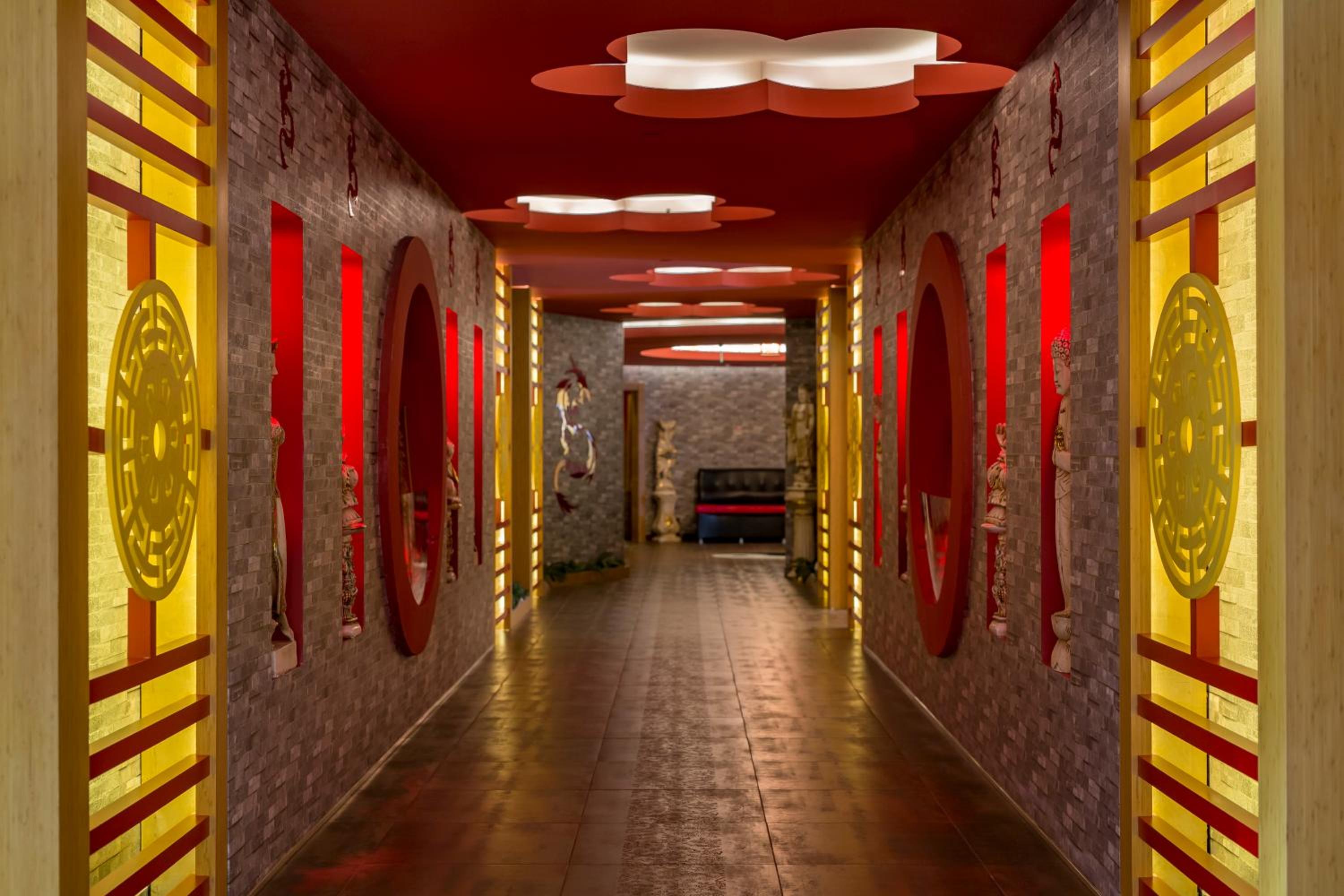 Royal Dragon Hotel