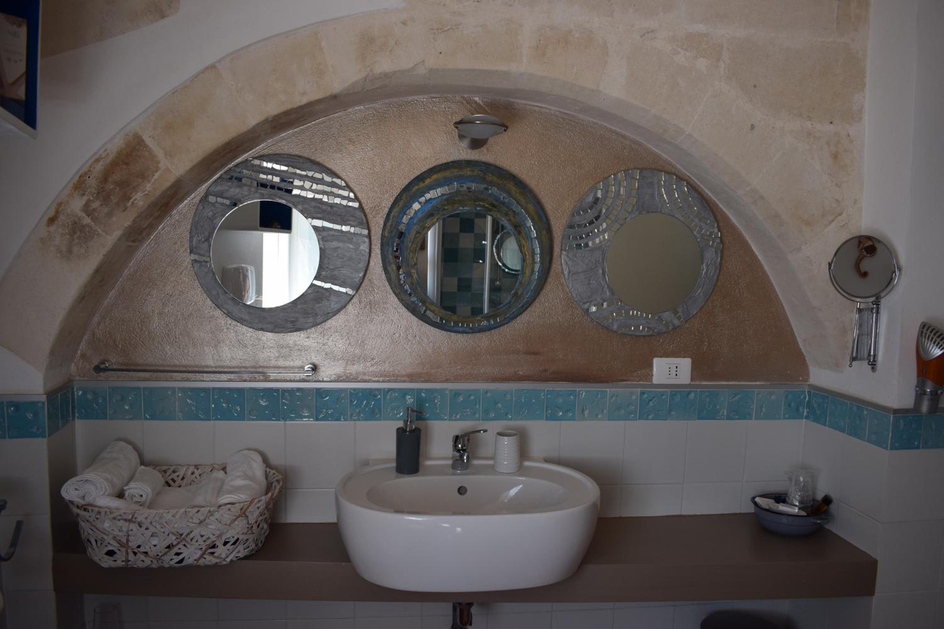 Corte dei Venti en Matera — bathroom