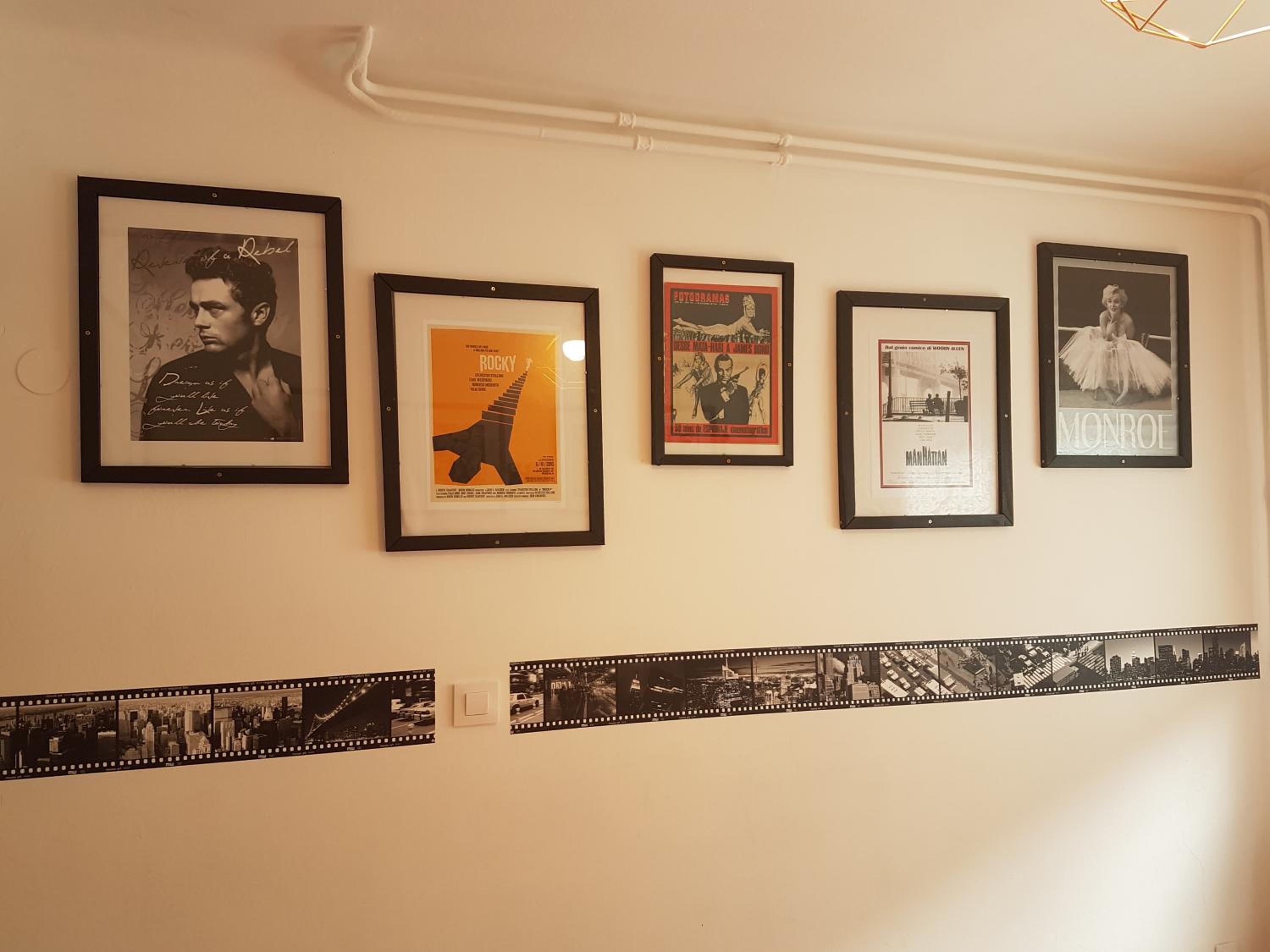 Barri Antic Hostel & Pub