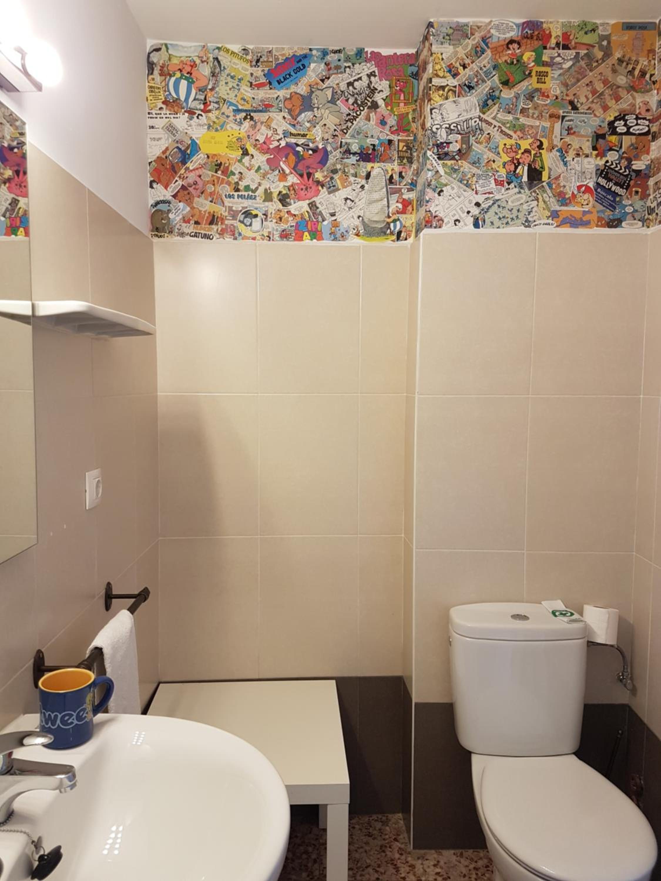 Barri Antic Hostel & Pub