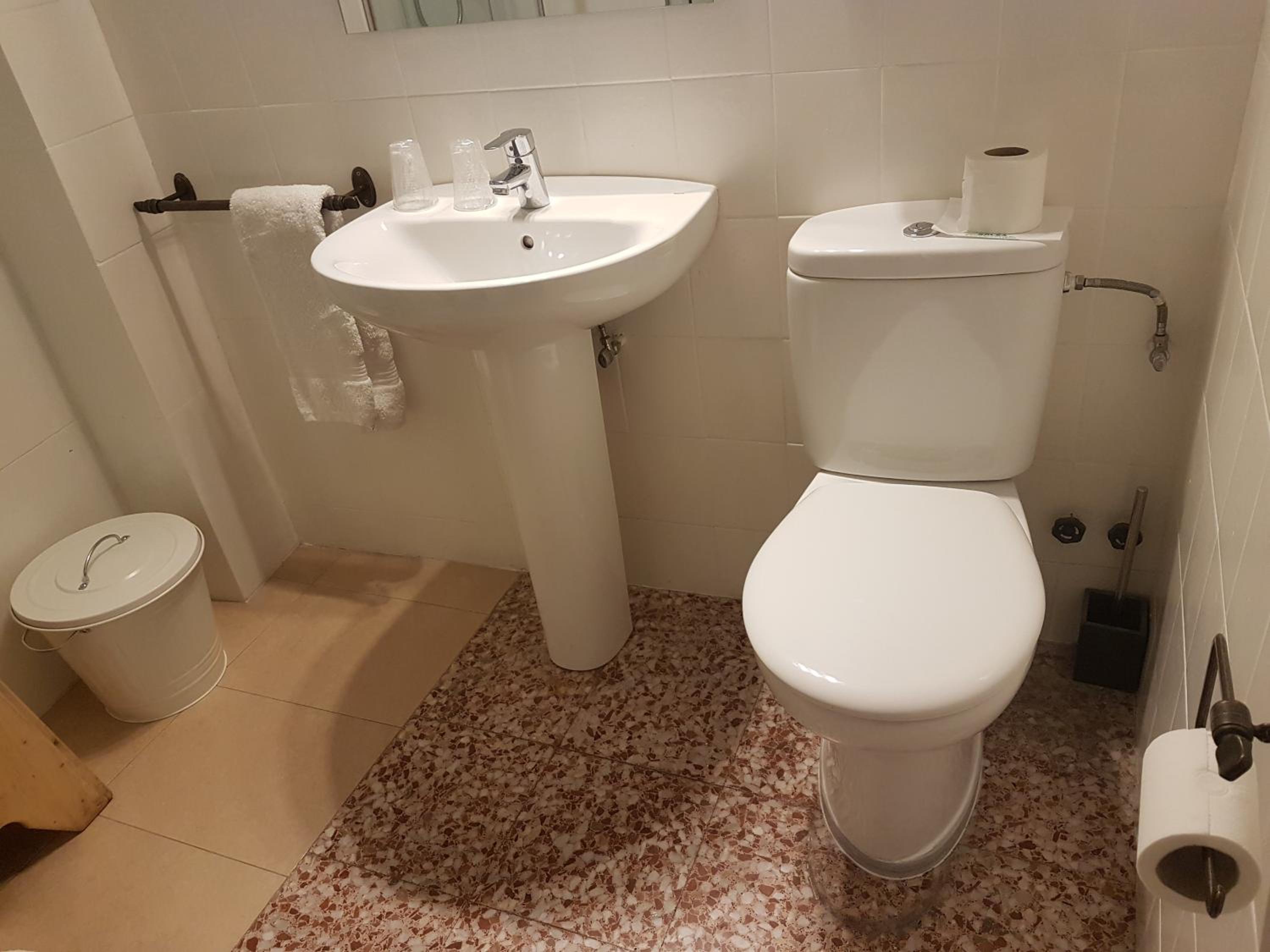 Barri Antic Hostel & Pub