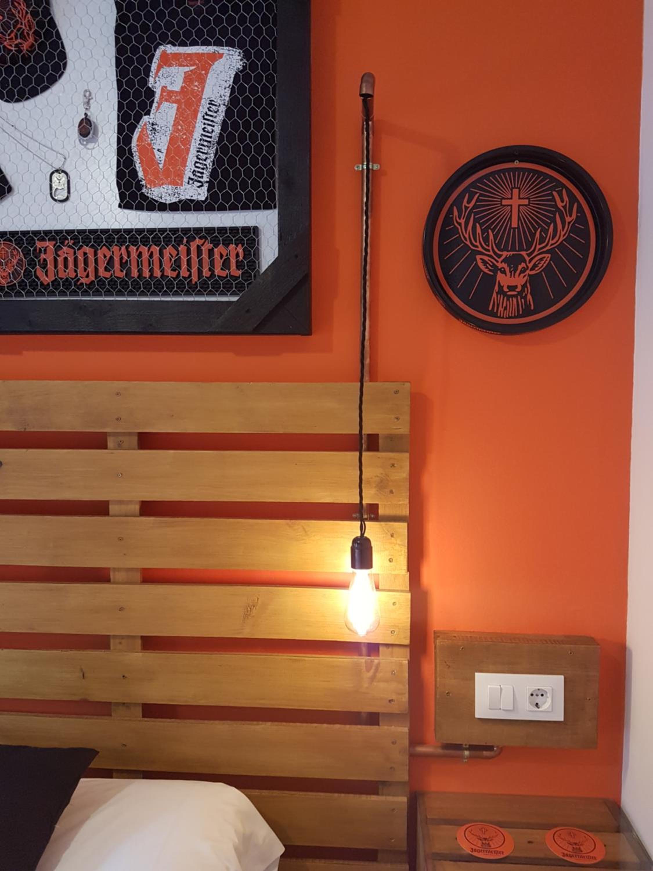 Barri Antic Hostel & Pub