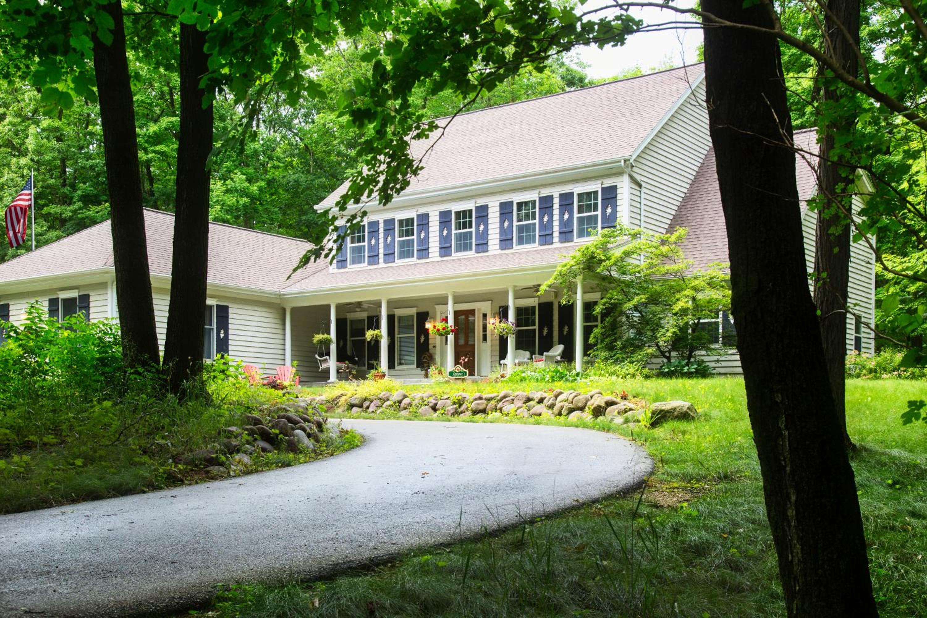 Hotel Hidden Serenity Bed and Breakfast