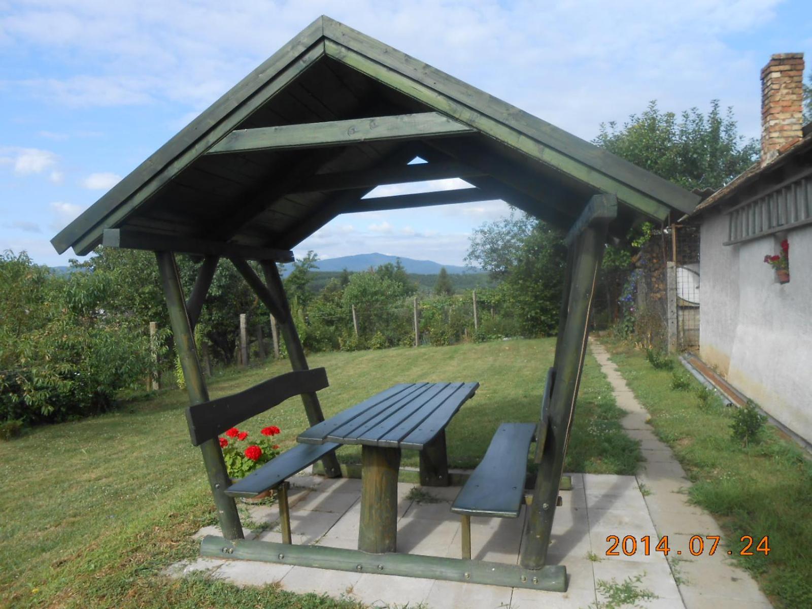 Photo 8