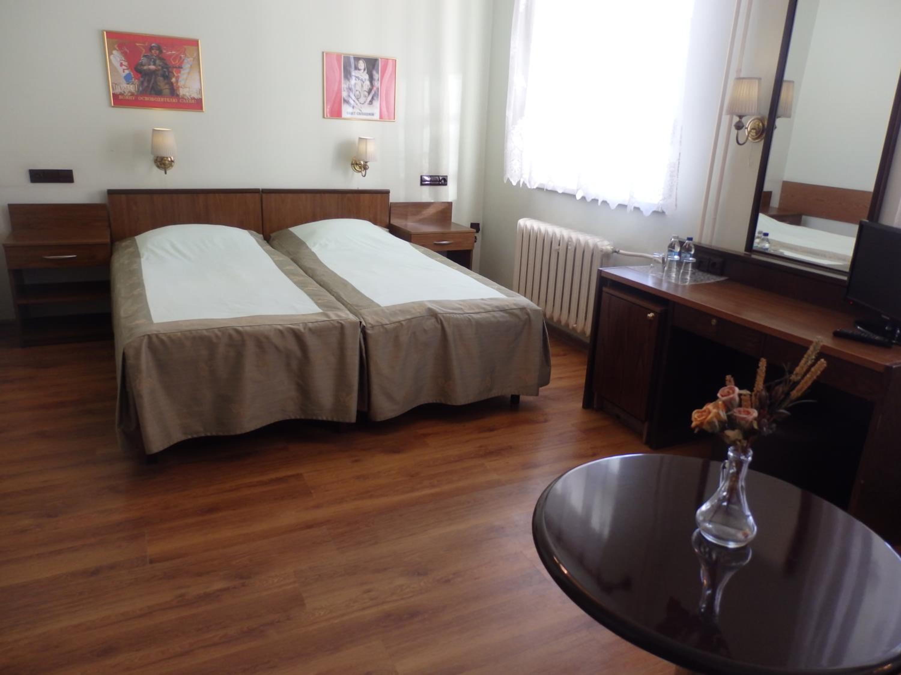 Photo 11