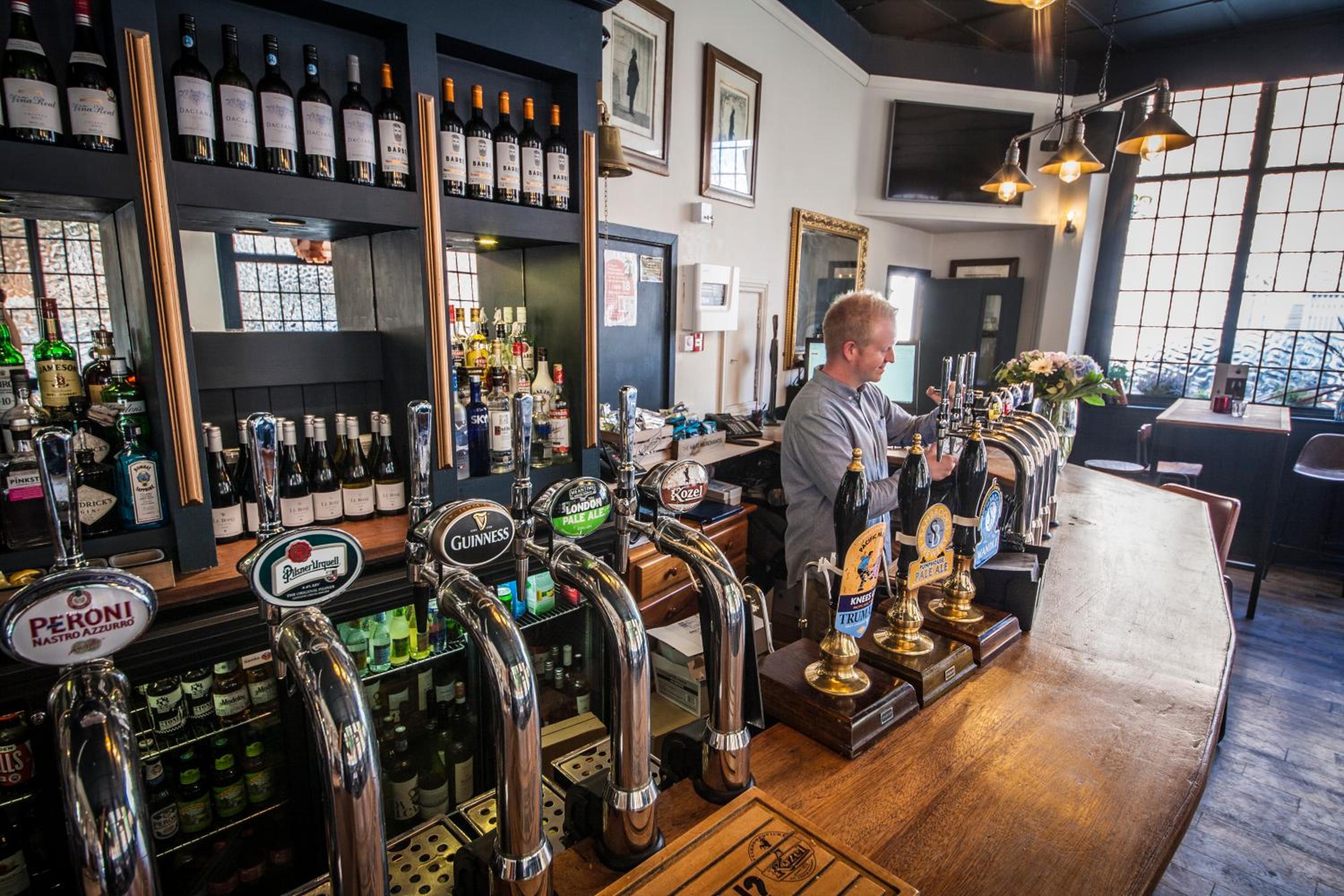 bar