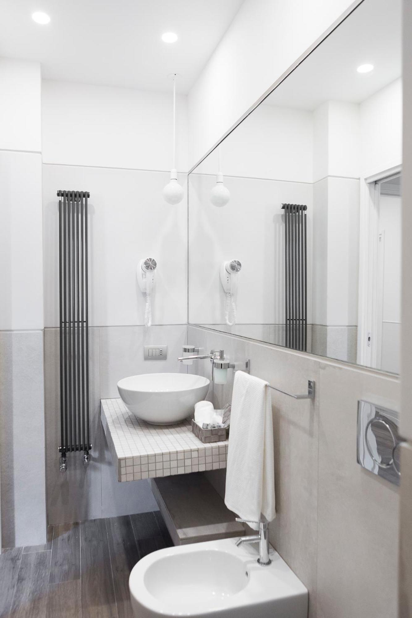 Rhome Suites