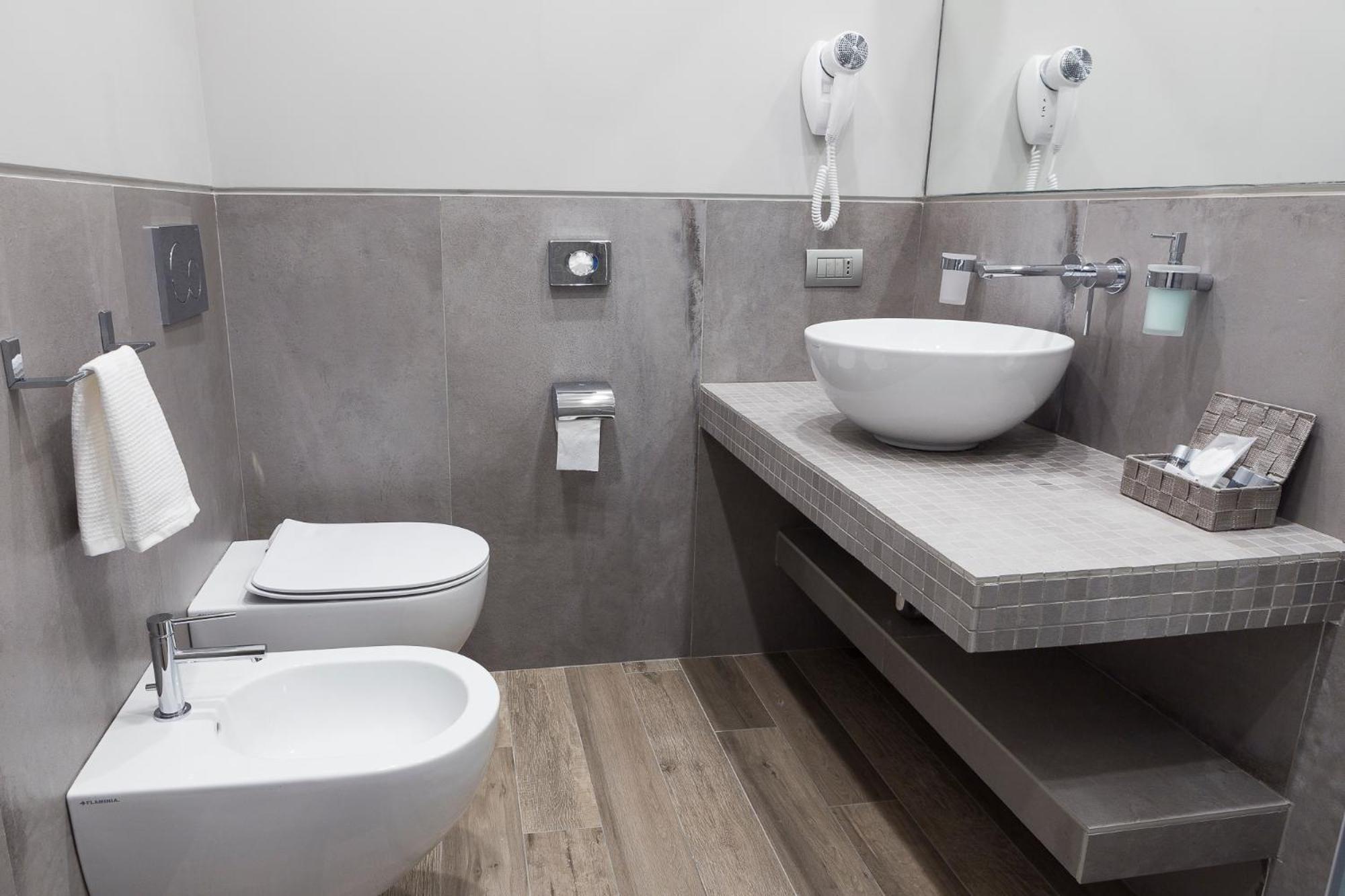 Rhome Suites