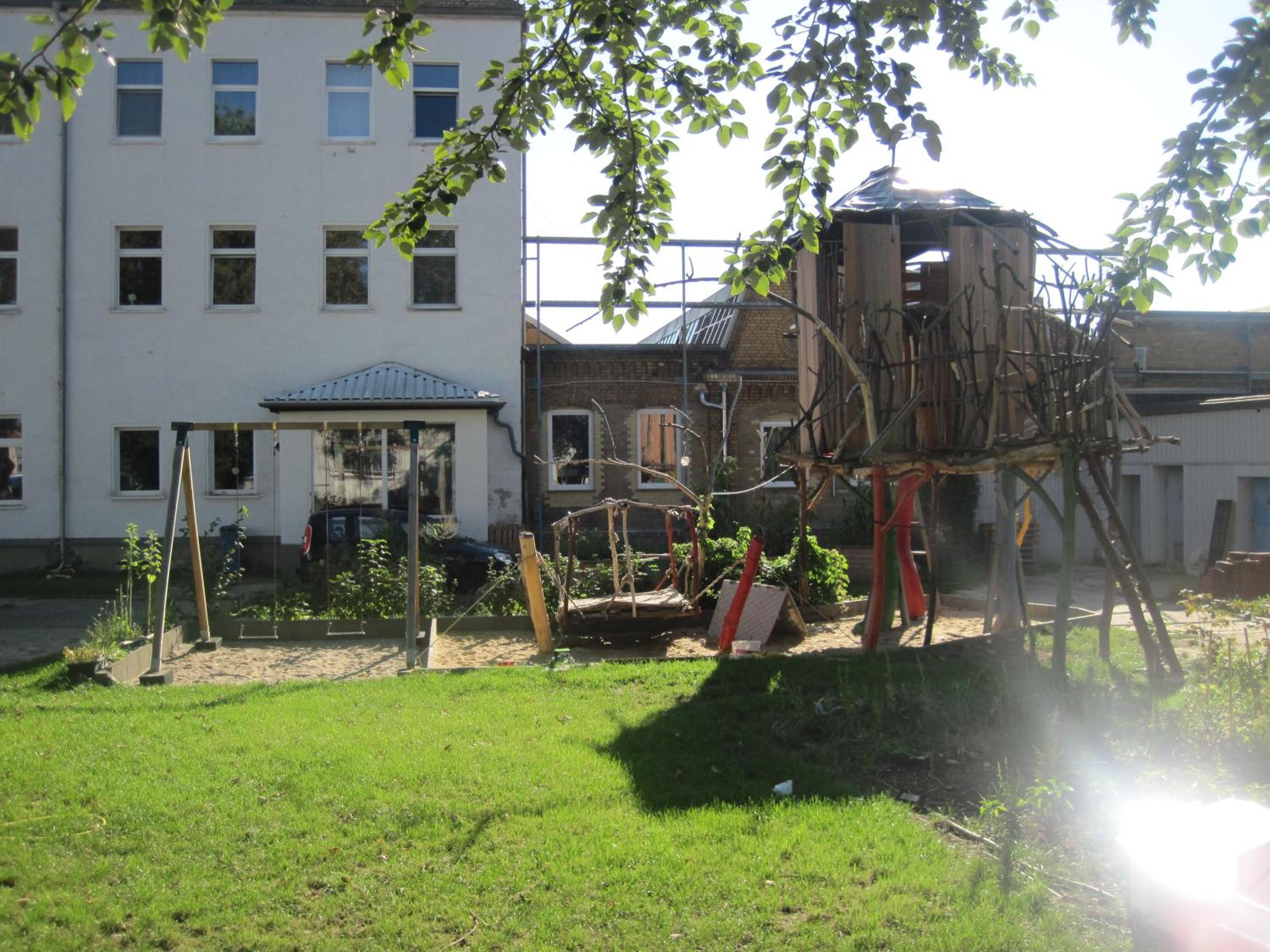 Photo 11