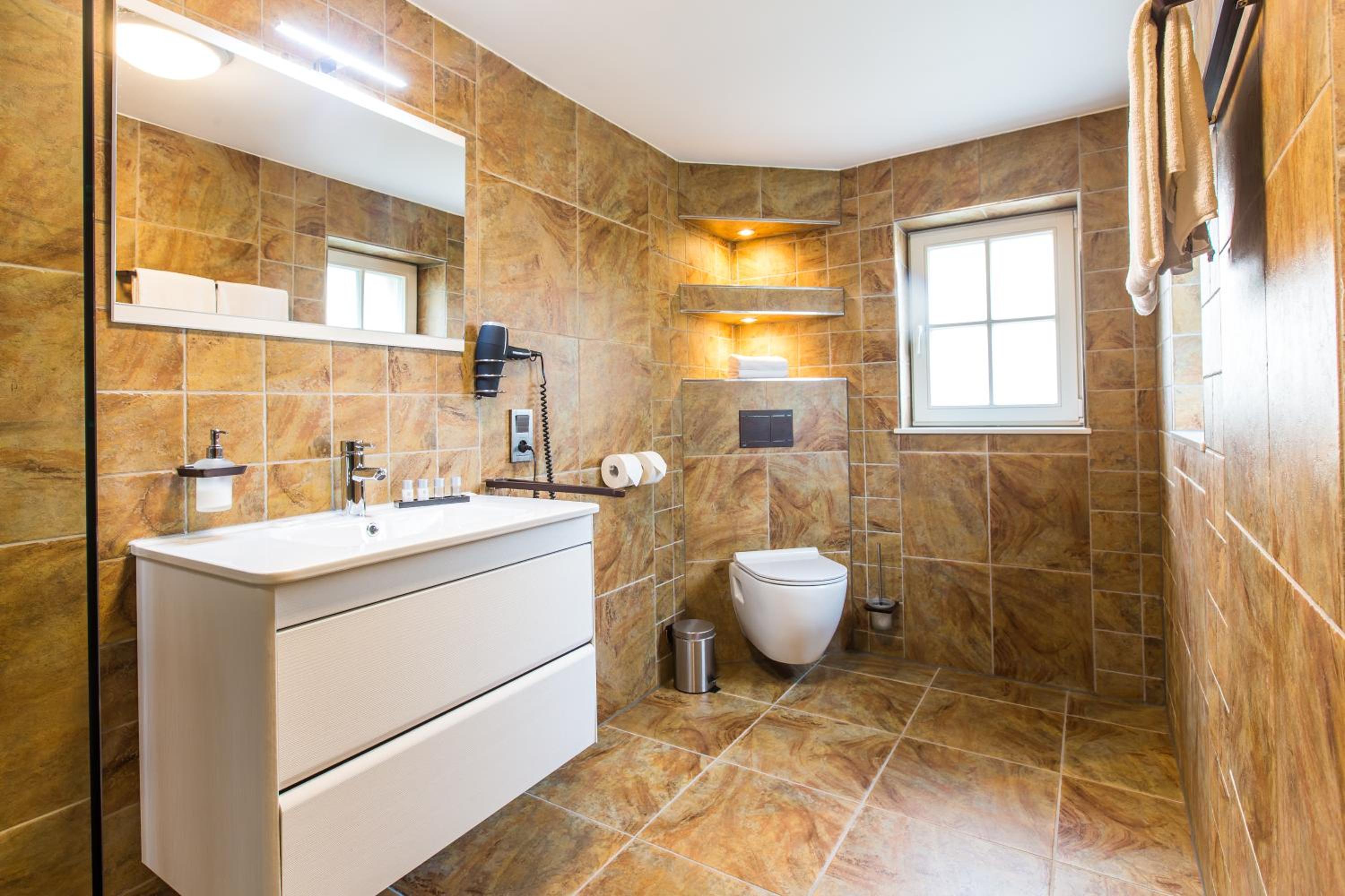 Adelhoff - Property Image 21