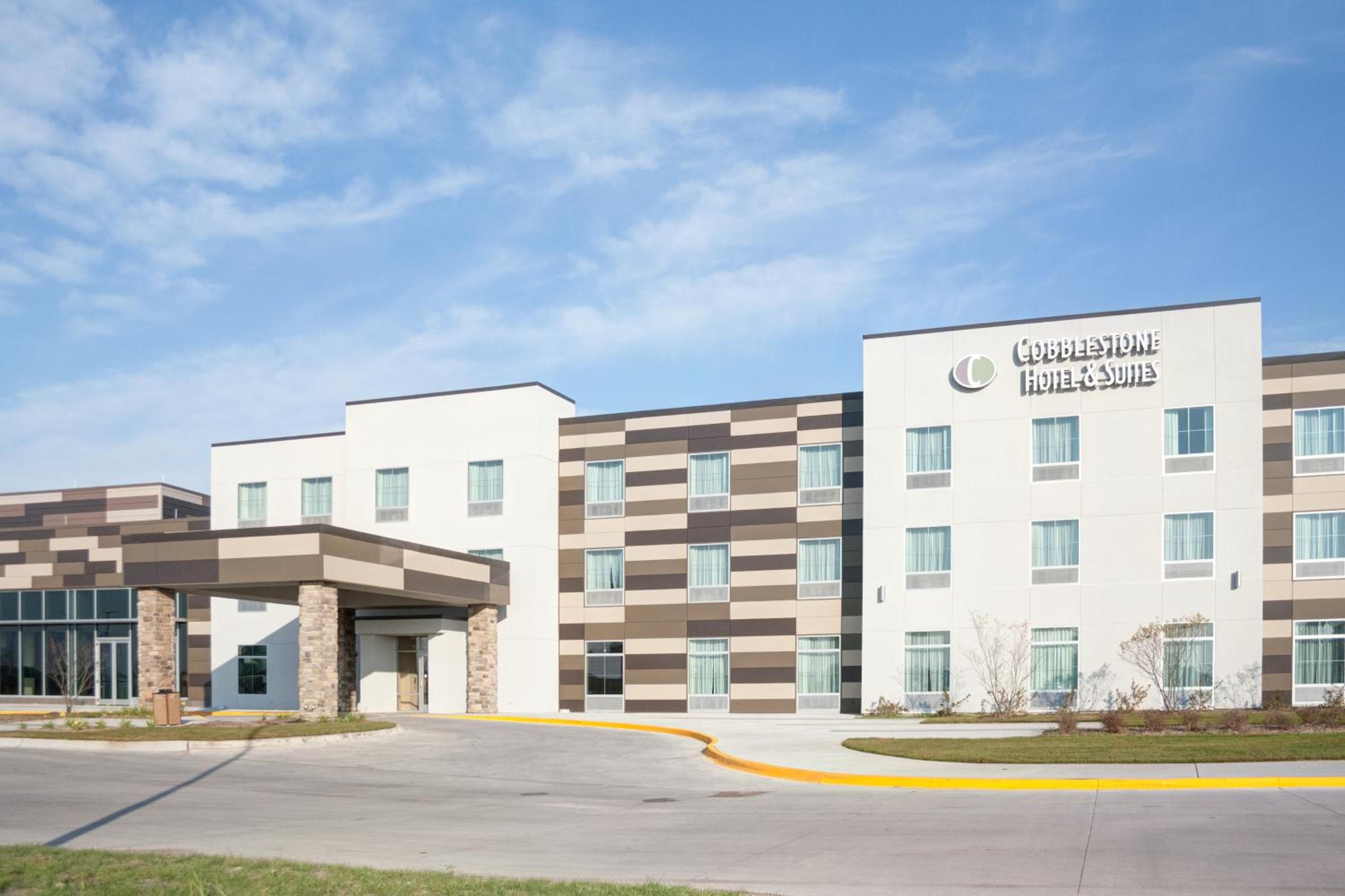 Cobblestone Hotel and Suites - Jefferson - Property Image 16